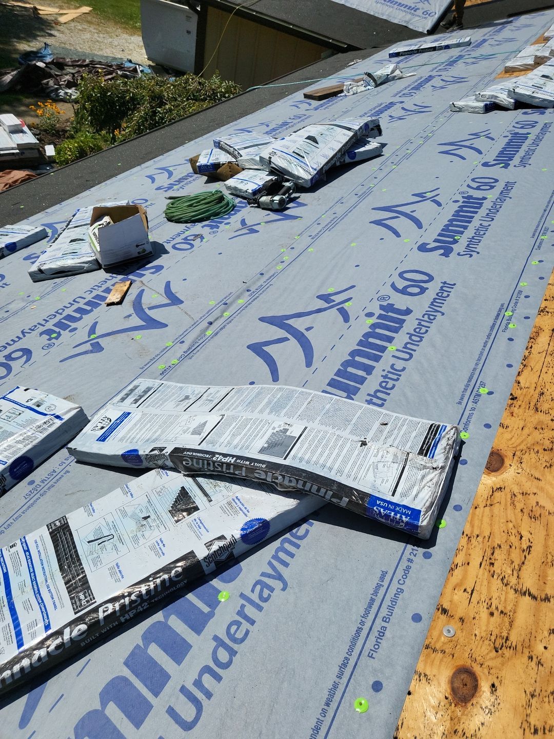 ATLAS PINNACLE COLOR: MORNING HARVEST by Eagle Eye Roofing
