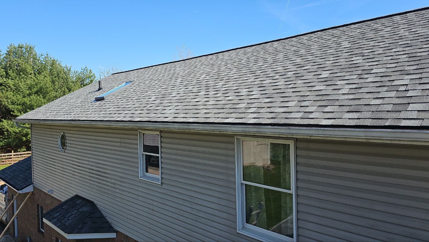 Atlas Pinnacle, Color, Coastal Granite, Drip Edge, Birch White by Eagle Eye Roofing