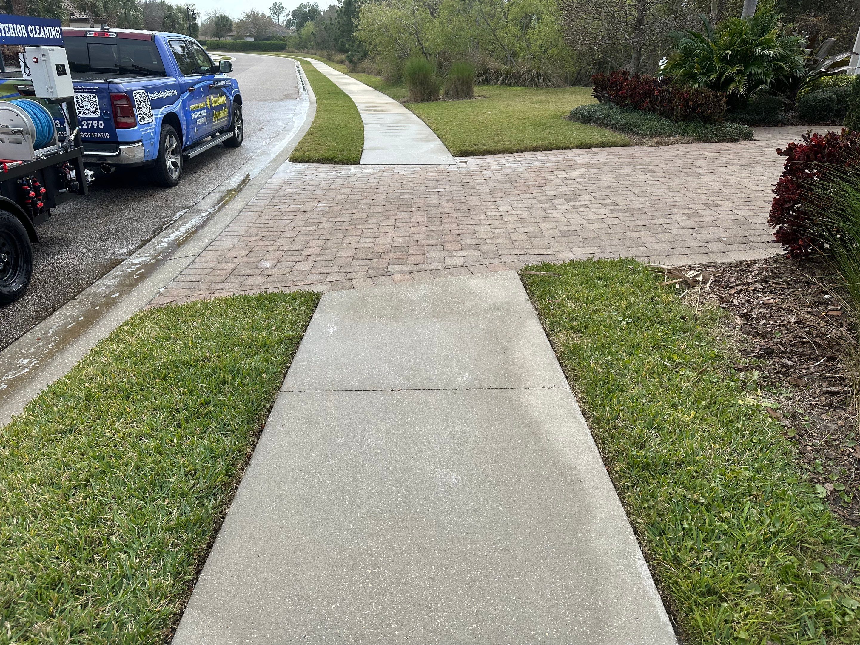 Concrete Tile Roof, Paver Pool Deck, Screen Enclosure & Driveway Cleaning in Artisan Lakes Esplanade, Palmetto, FL | Sunshine AquaWash by Sunshine AquaWash