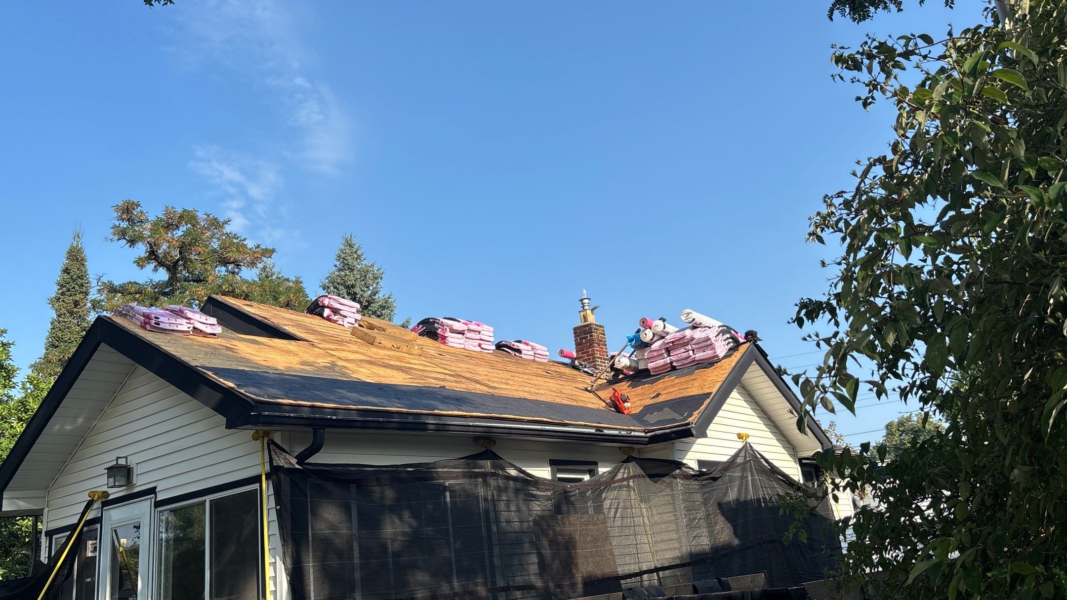 Roof Replacement using Owens Corning Onyx Black by 180 Contractors