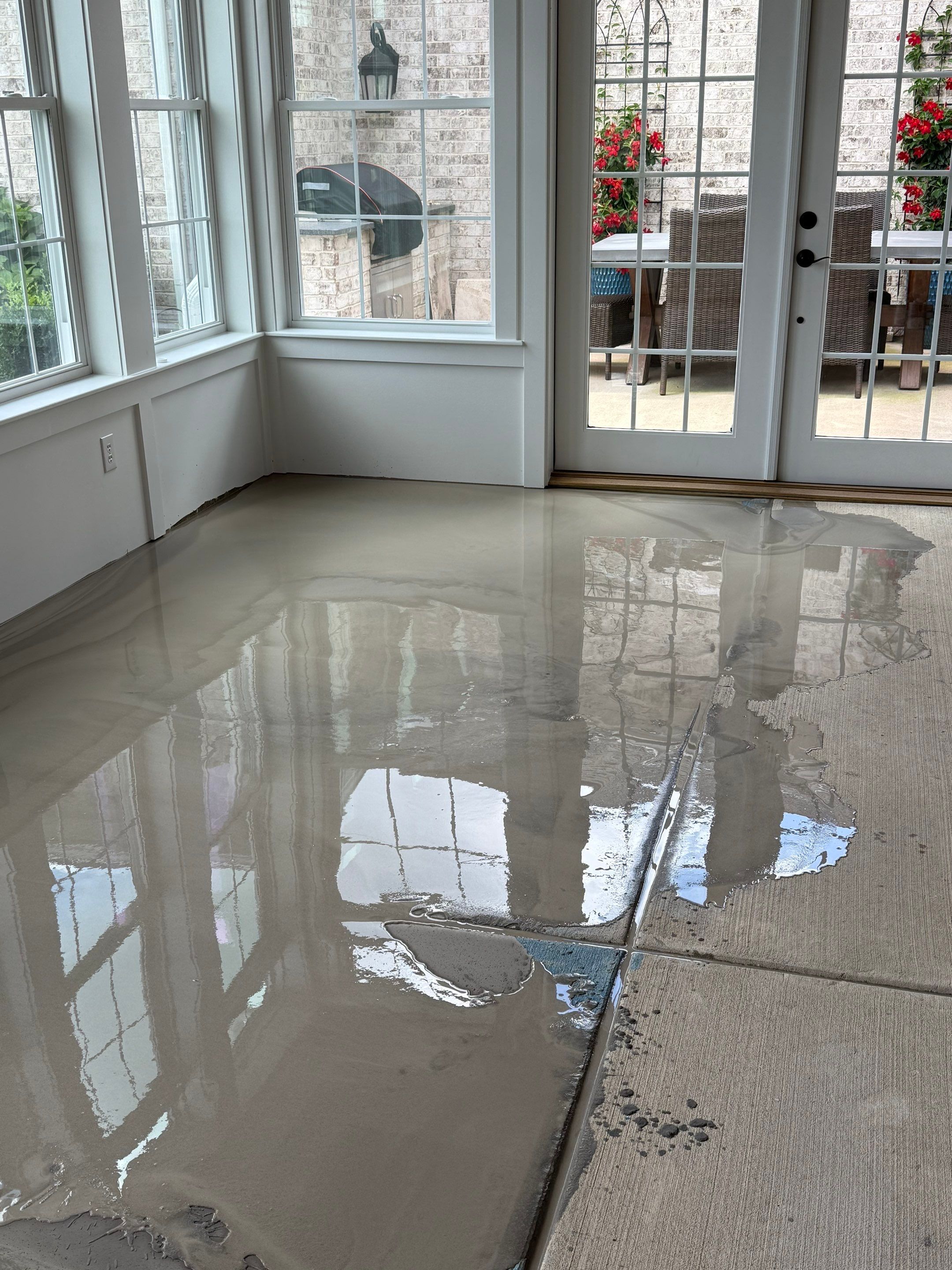 Travertine tile four season room by Footprints Floors of Nashville