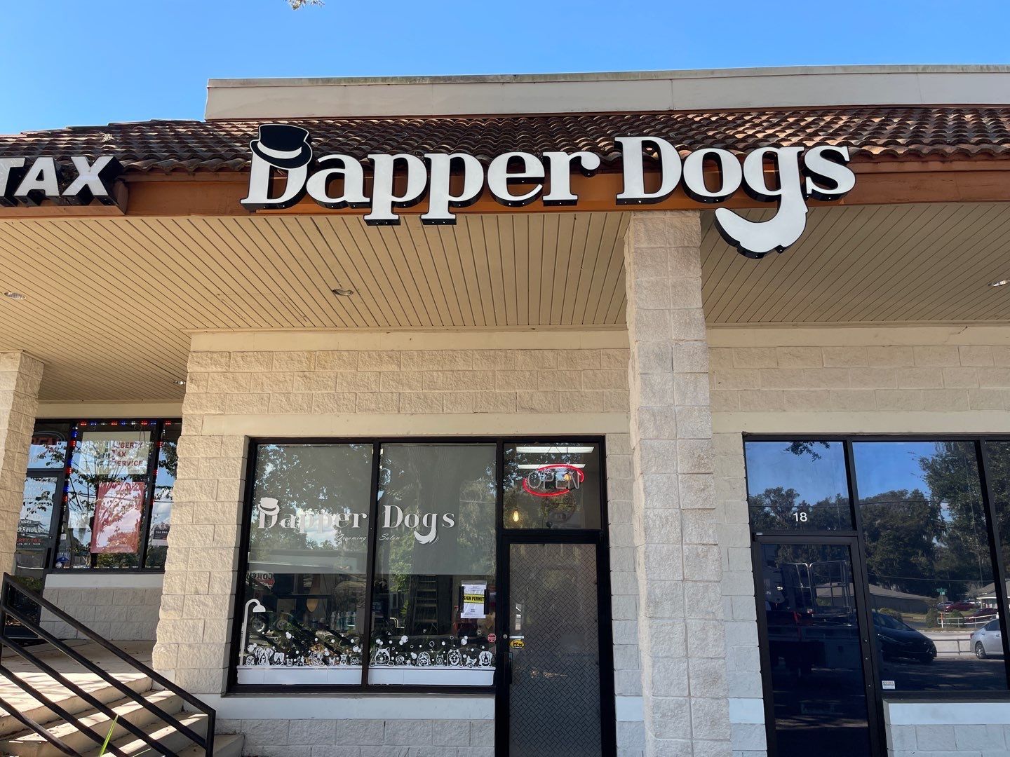 Channel Letters on Raceway for Dapper Dogs by SignCrafters