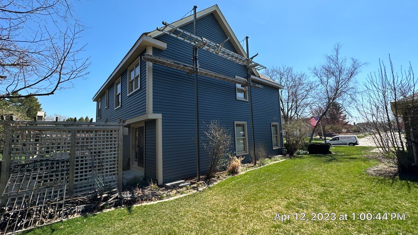 Siding Installation using Alside Charter Oak by Pro Home Services Inc