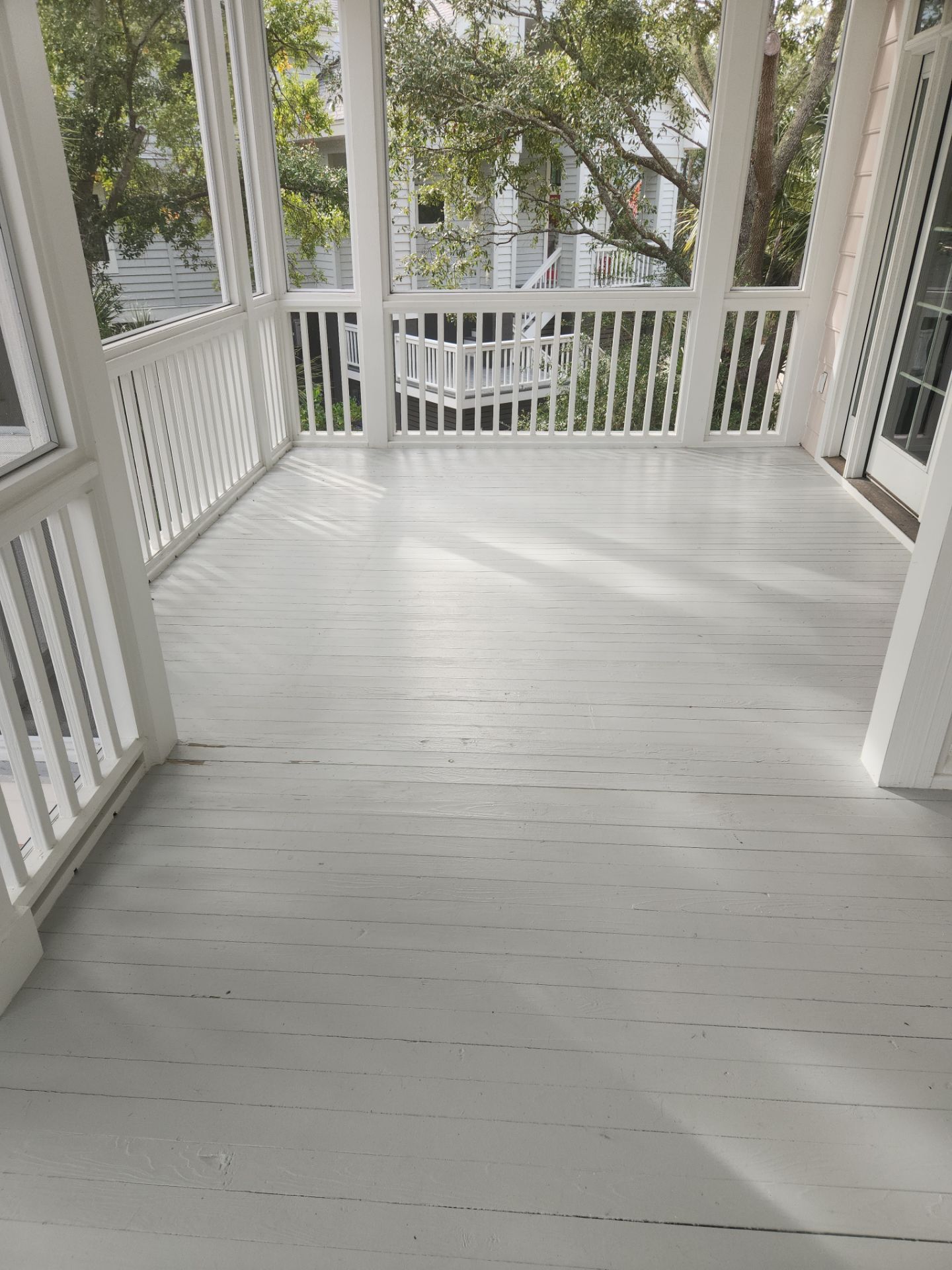 Painted Deck using AcryFin by DuraSeal