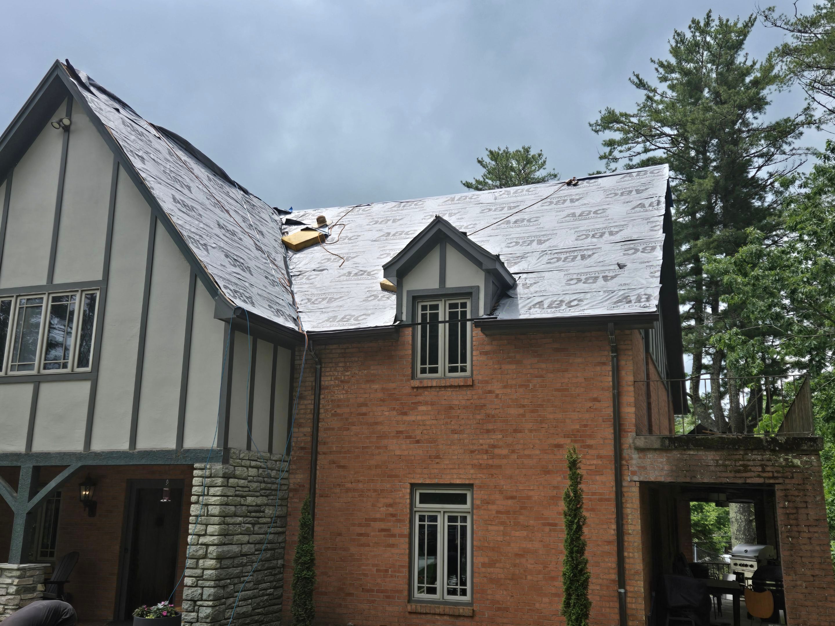 Cameron Residence by Omnia Roofing