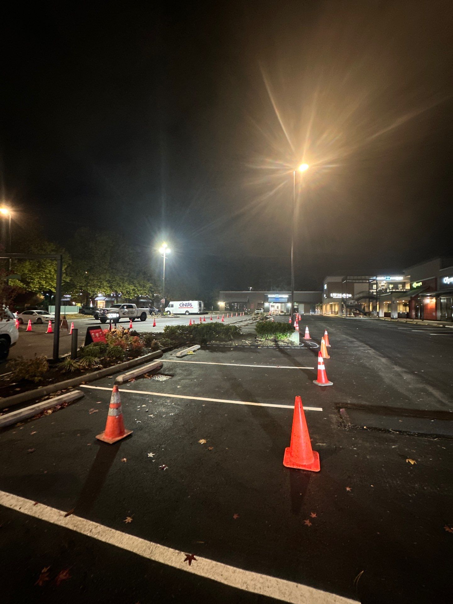 Colliers - Woodinville New Asphalt Parking Lot by Jireh Asphalt & Concrete Inc 
