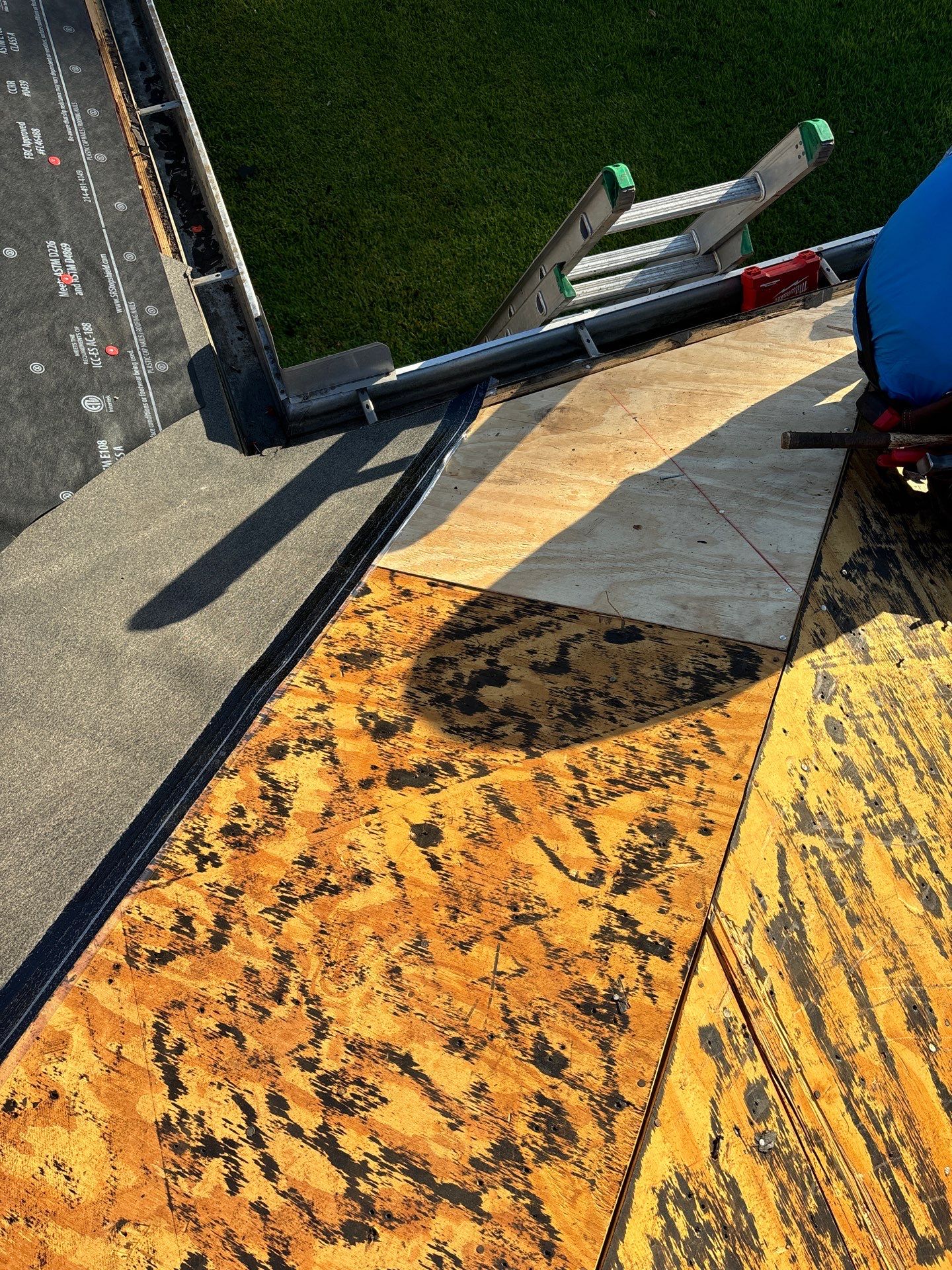 Residential Roofing Installation using Owen's Corning Duration (Lifetime) Shingles by Roof Repair Company
