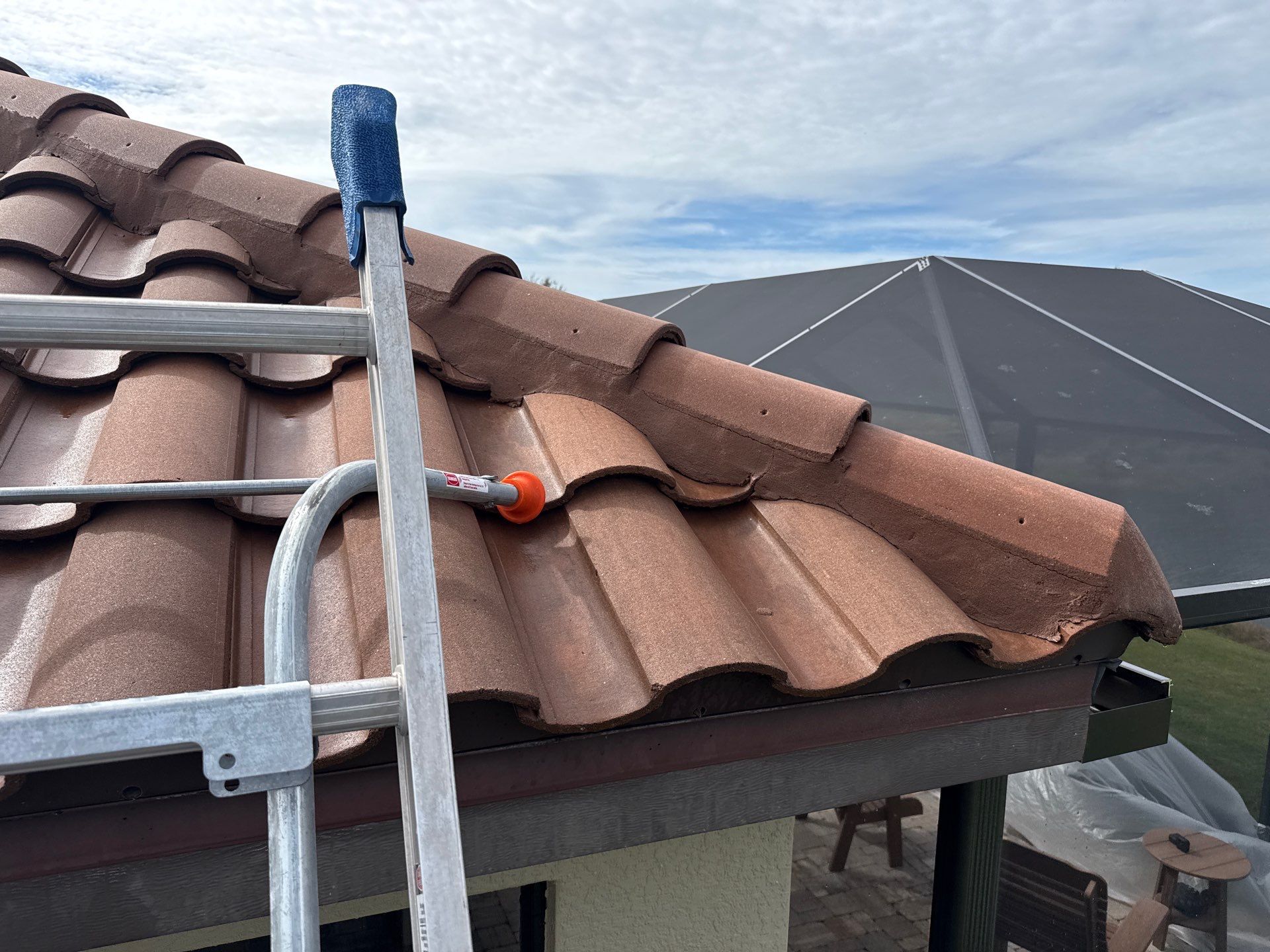 🌿 Tile Roof Cleaning in Lakewood Ranch — Safe for Plants & Tortoise-Friendly! 🐢✨ by Sunshine AquaWash