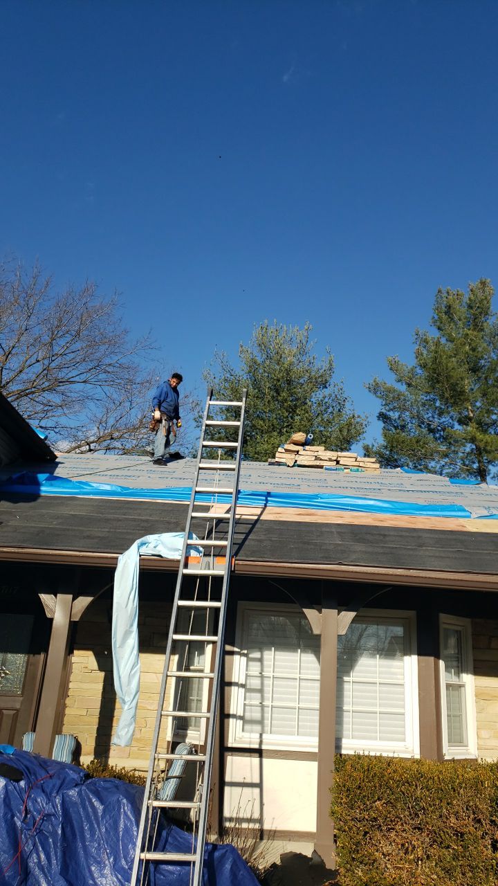 Springfield: CertainTeed Landmark Designer Shingles in Burnt Sienna by RM Banning, Inc.