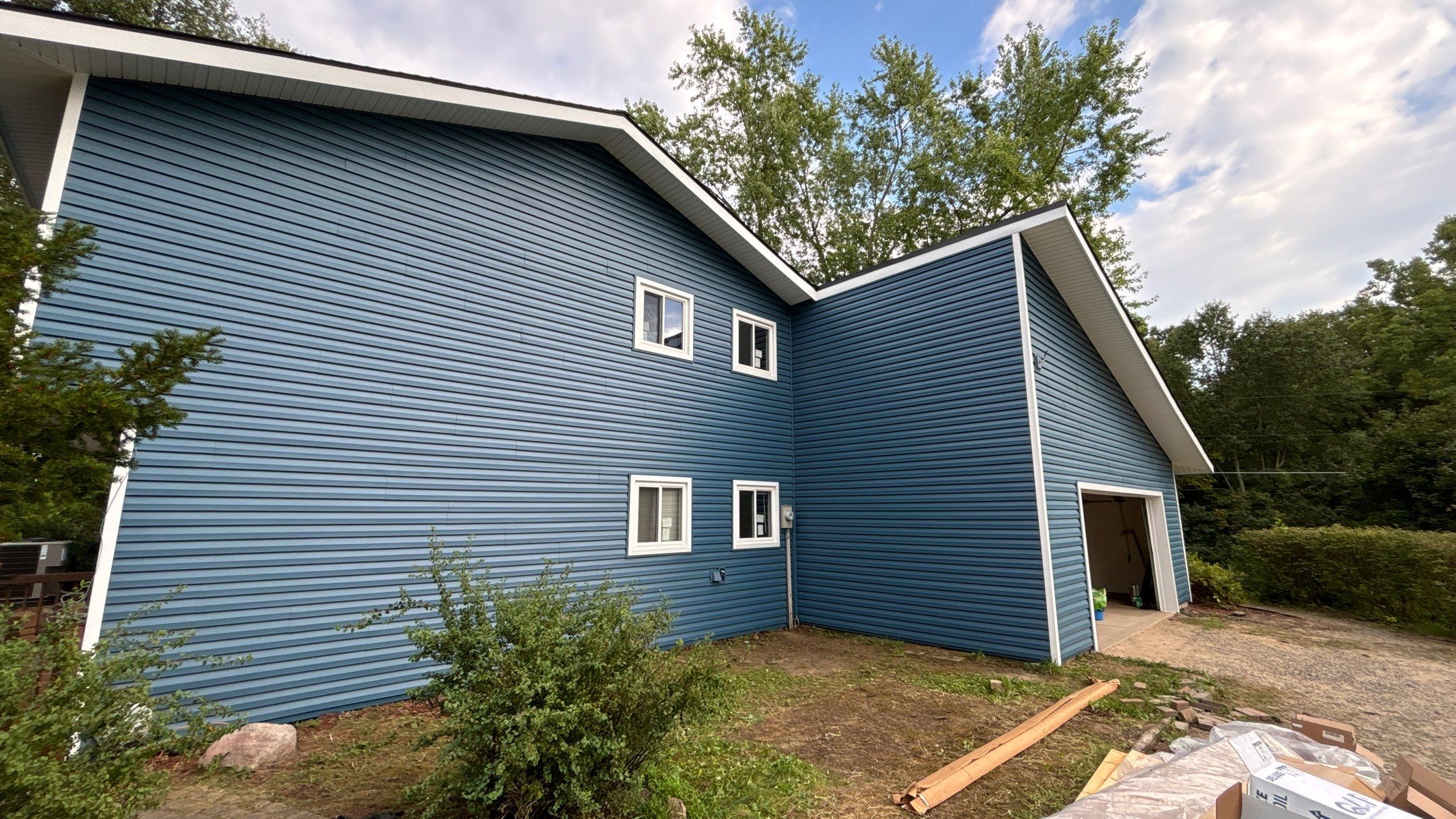 Siding Replacement using Alside D4 1/2" Dutchlap by 180 Contractors