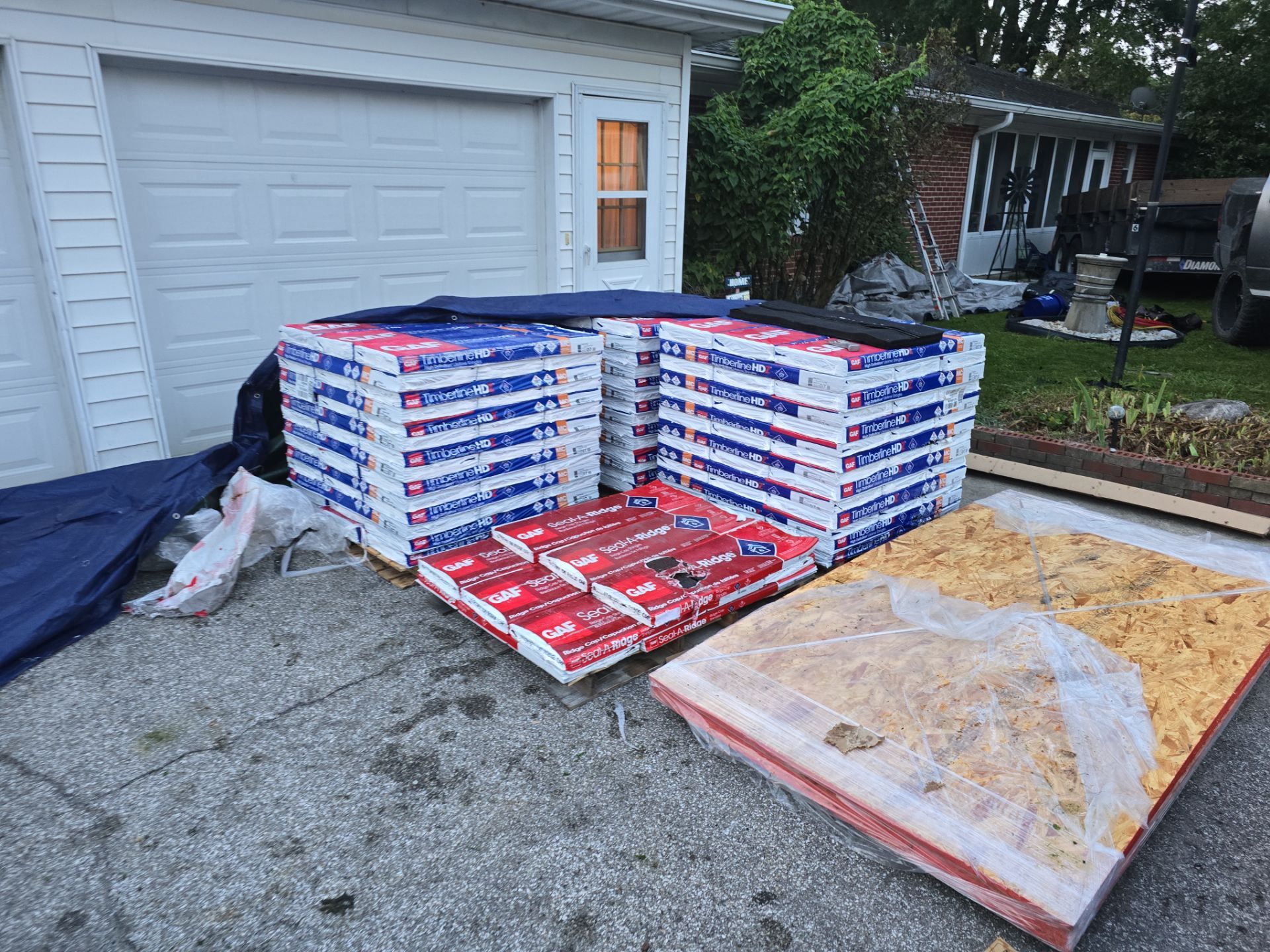 Roofing by Elite Roofing and Exteriors LLC