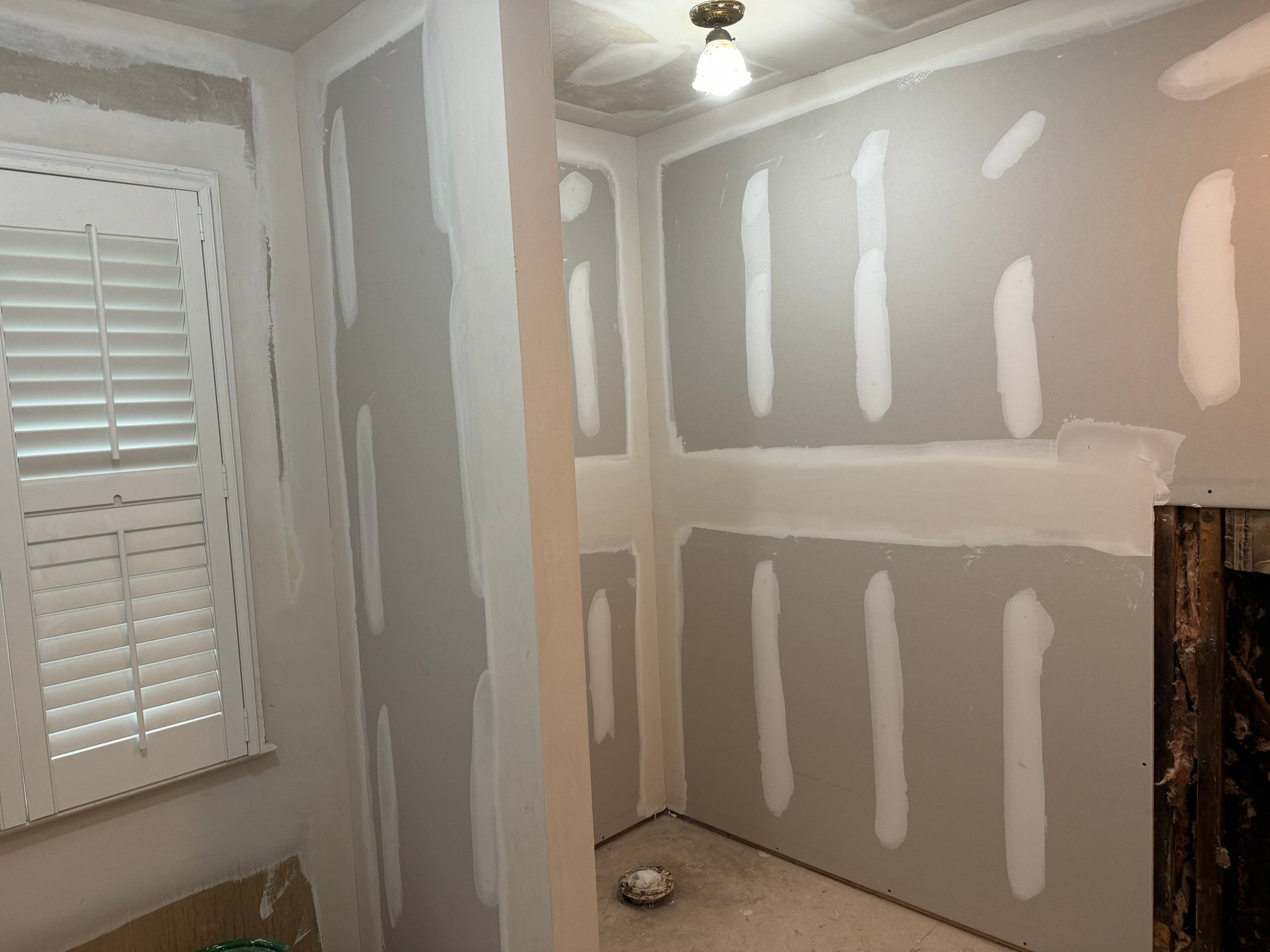 Russet Woods - Bathroom by Pillar and Pine