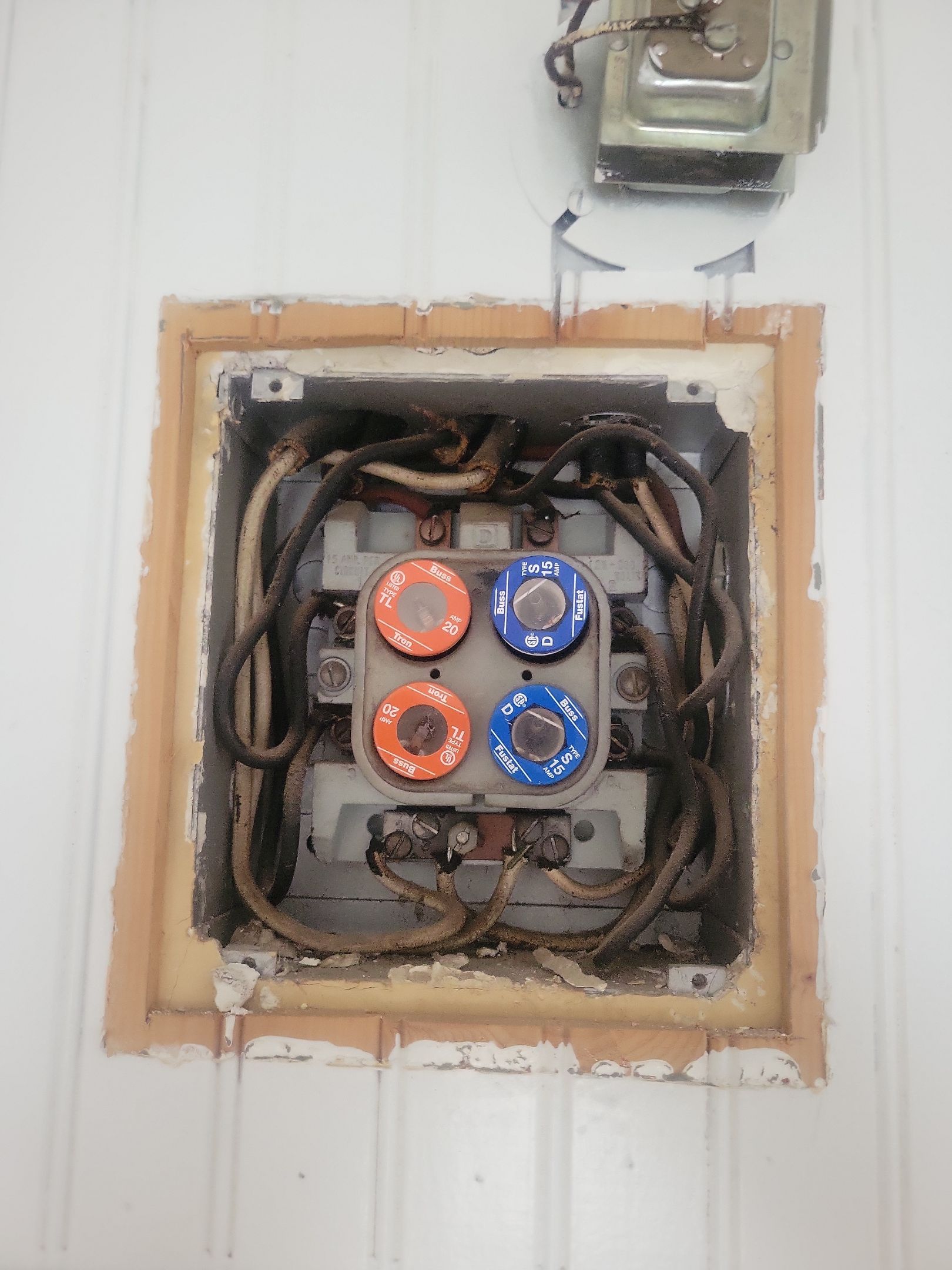 200a mpu by Peach Electric Inc