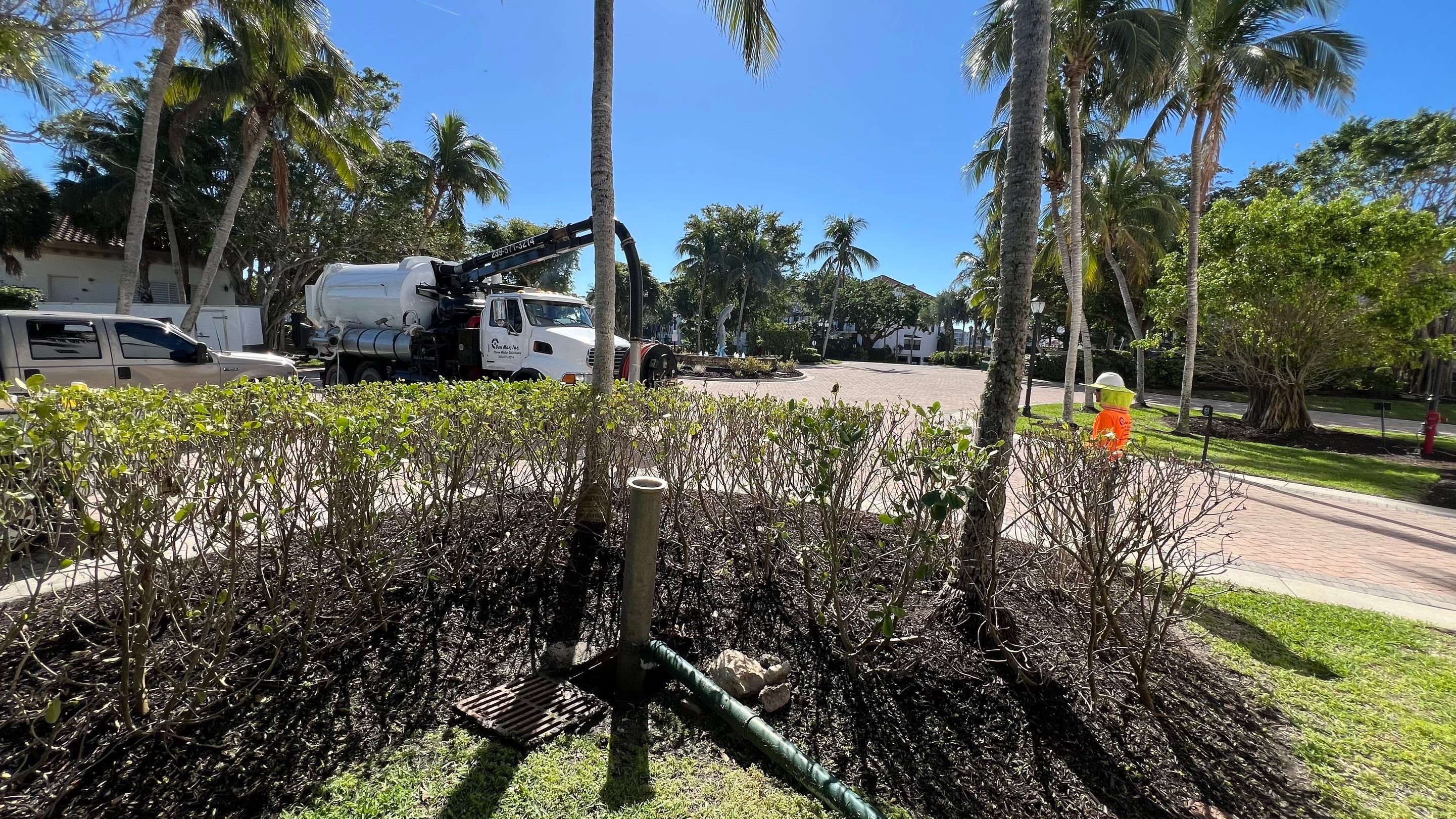 Condo Parking Garage Cleanup and Stormwater System Maintenance by APS Power & Water