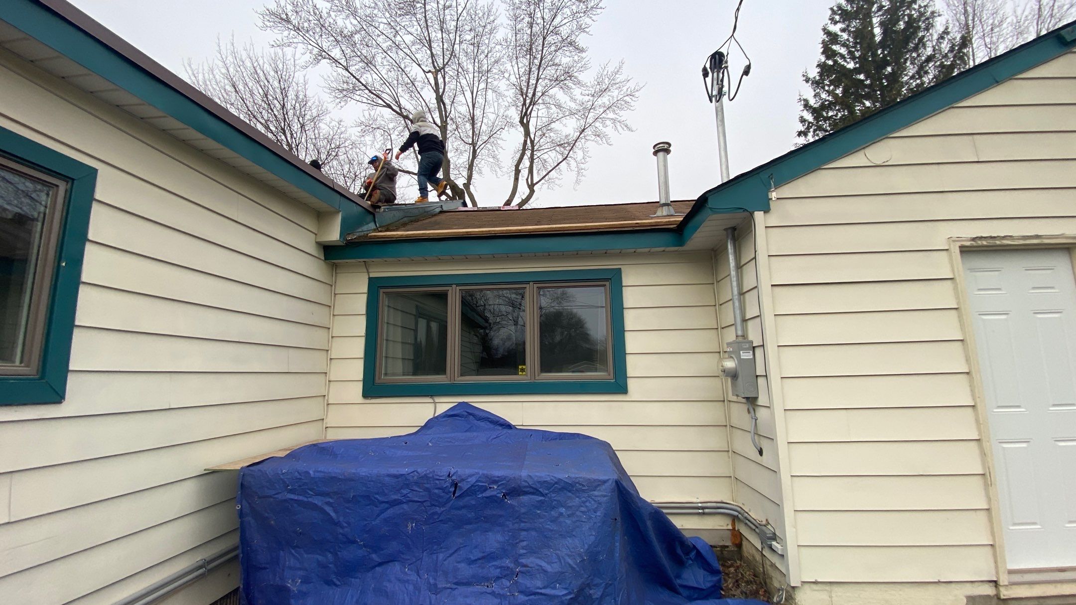 Roof Replacement using Owens Corning by 180 Contractors