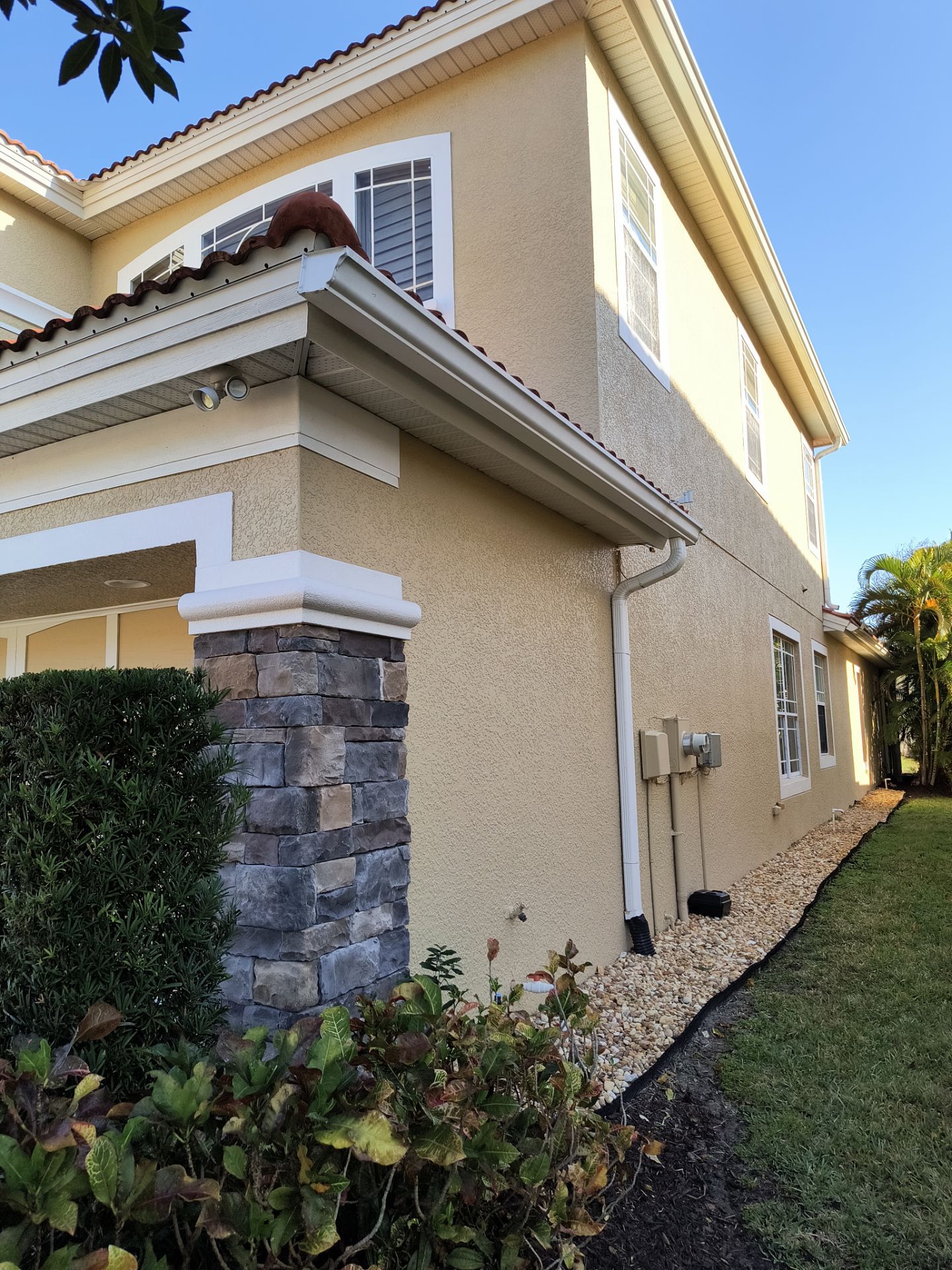 Soffit Repair in Sarasota FL by Gutter Professors