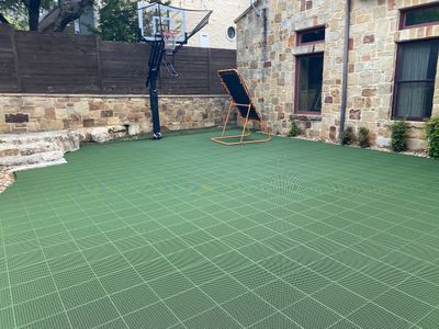 Shooting Court in Extra Space