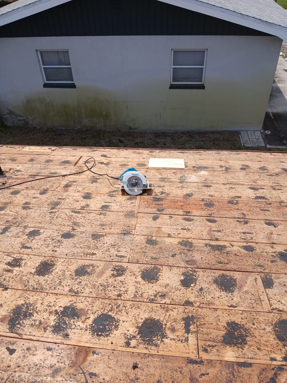 Project in St. Petersburg 33712 by Mitchell Roofing Company LLC 