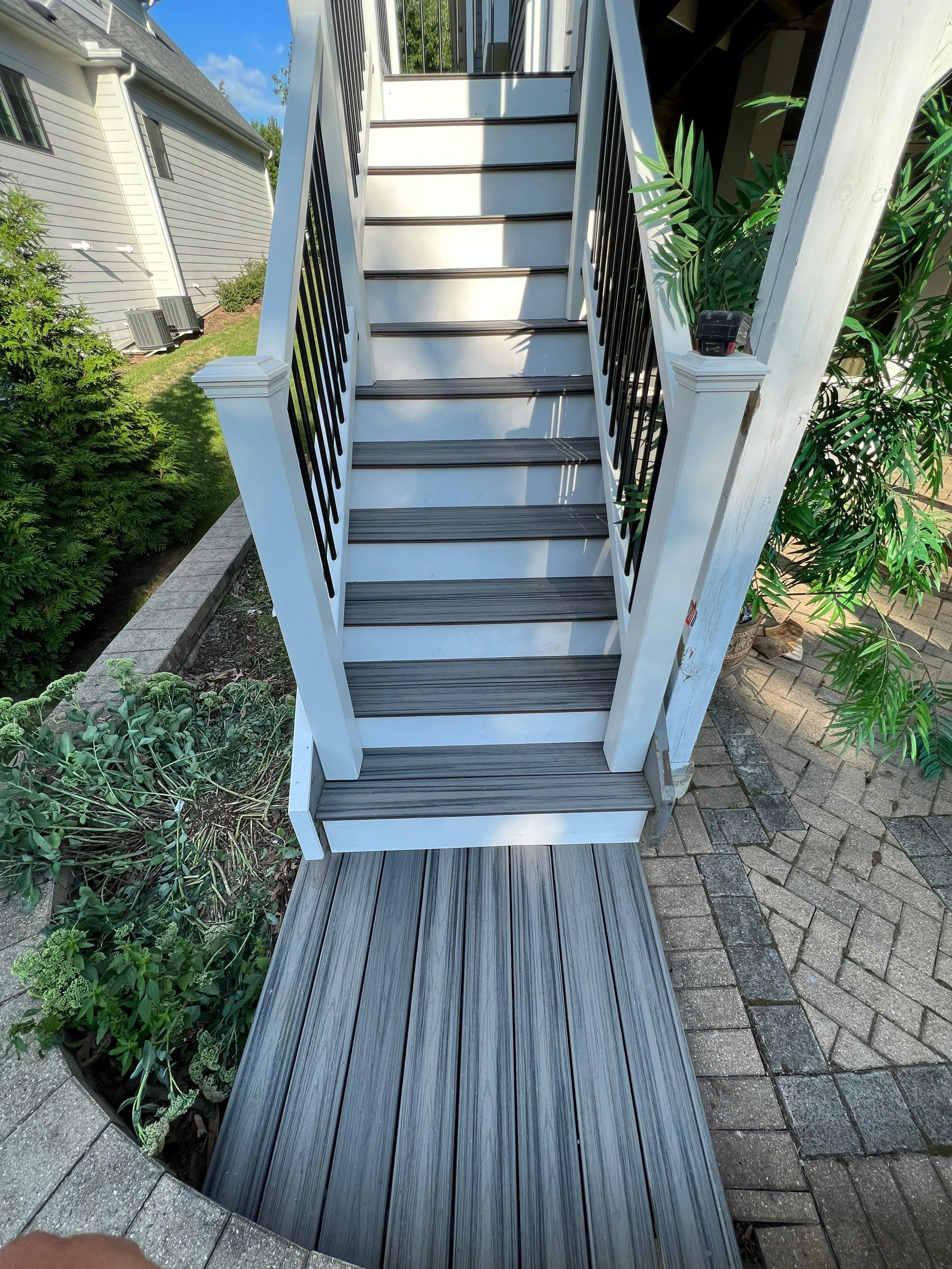 Deck by INQUSE GENERAL CONTRACTOR