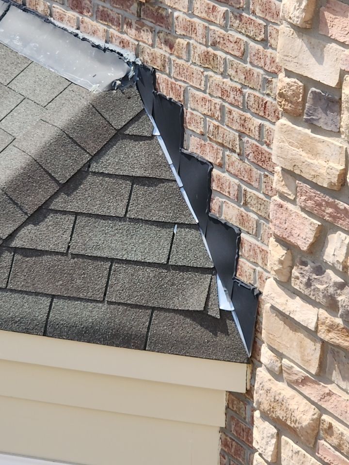 Liberty Township - Pristine Black by Tamlin Roofing