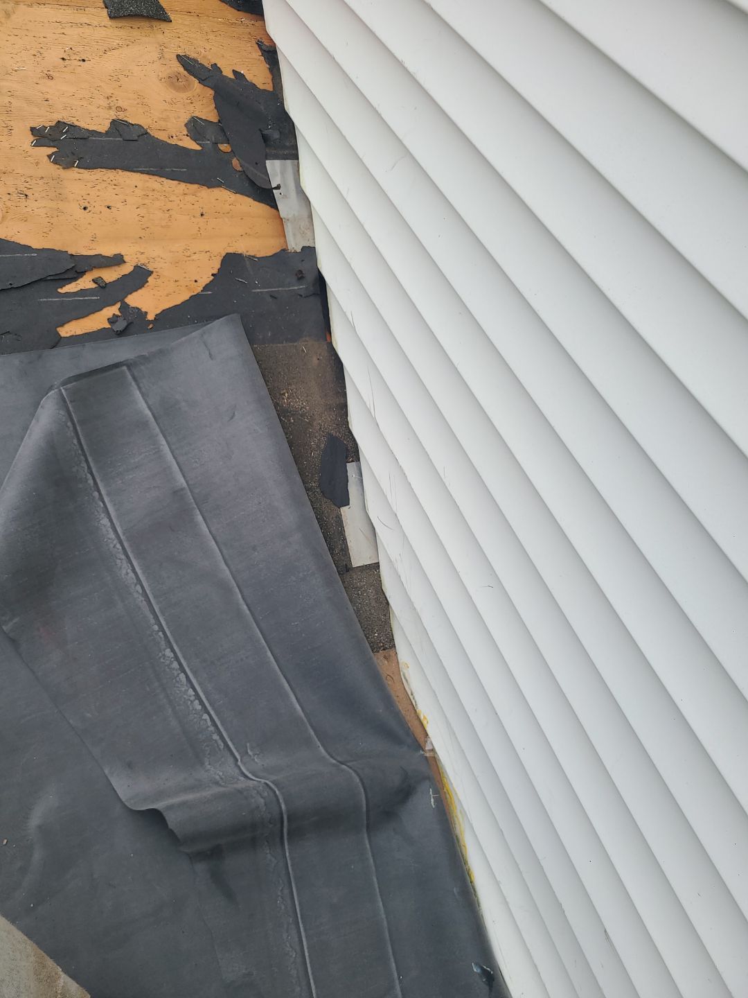 Fairfax: Roof Replacement with CertainTeed Landmark Pro Designer Shingles in Max Def Weathered Wood by RM Banning, Inc.