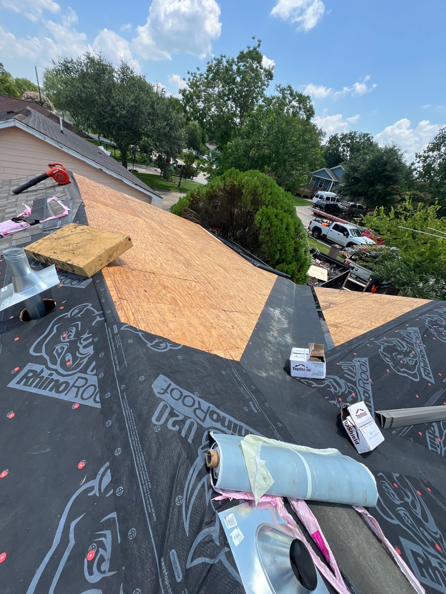 Residential Roofing Installation using Owen's Corning Duration (Lifetime) Shingles by Roof Repair Company