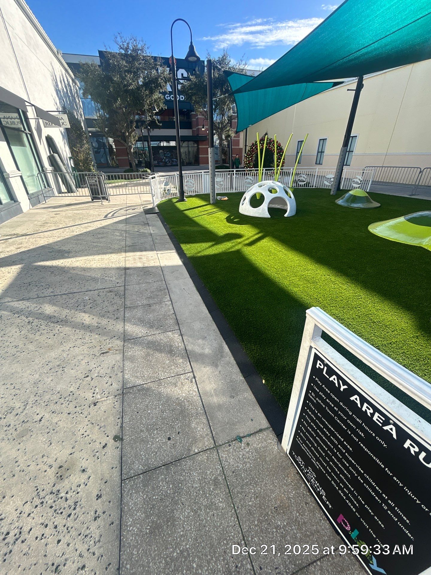 Public Shopping Mall Playground Installation in Jacksonville by Southwest Greens Midwest