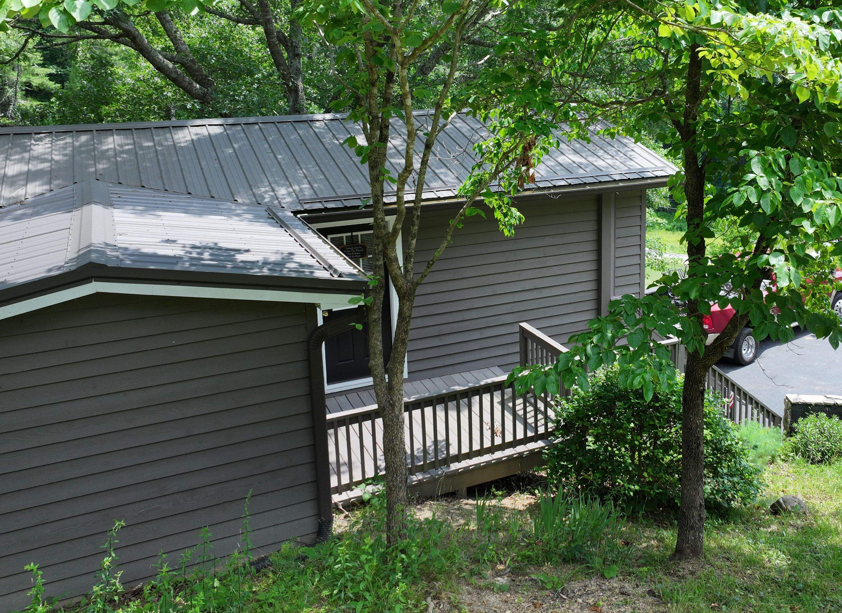 Rice Residence by Omnia Roofing