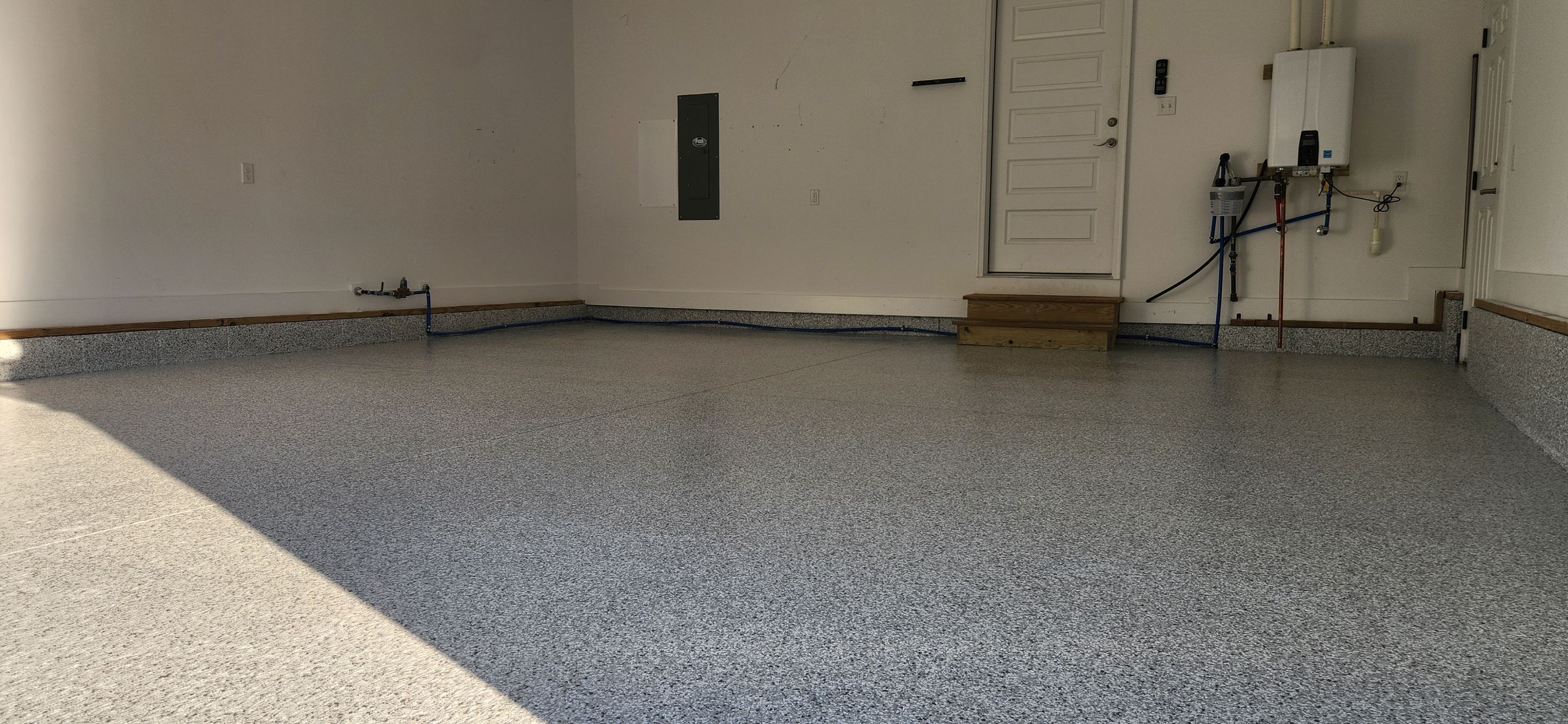 New Garage Floor using Silver Bells! by Elite Floor Solutions