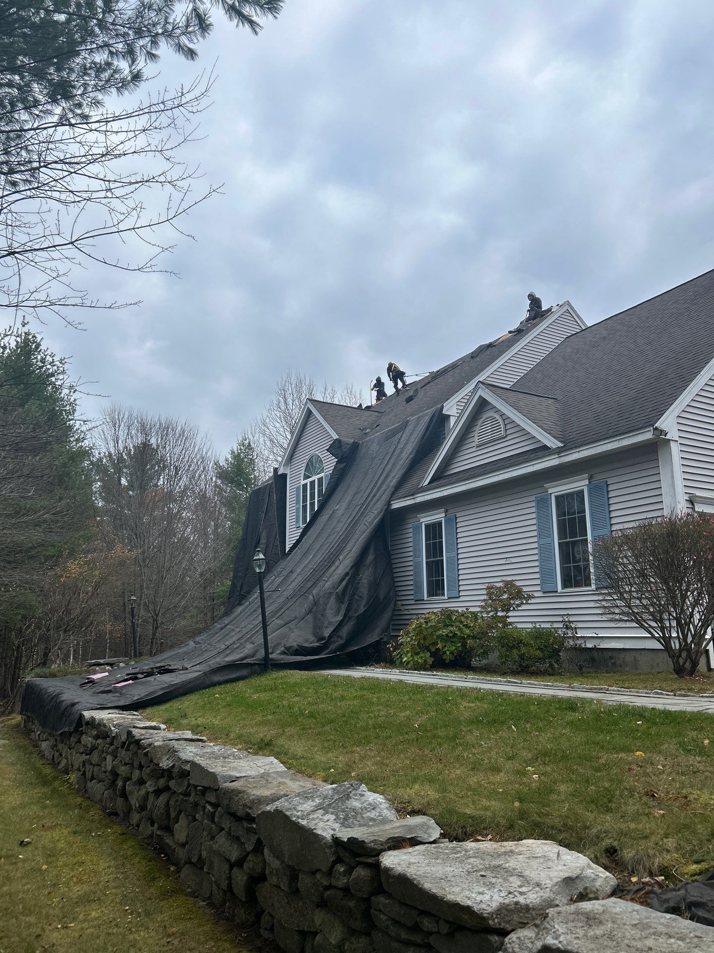 Groton Complete Roof Replacement with Onyx Black OakRidge Shingles by Mighty Dog Roofing of Greater Middlesex County