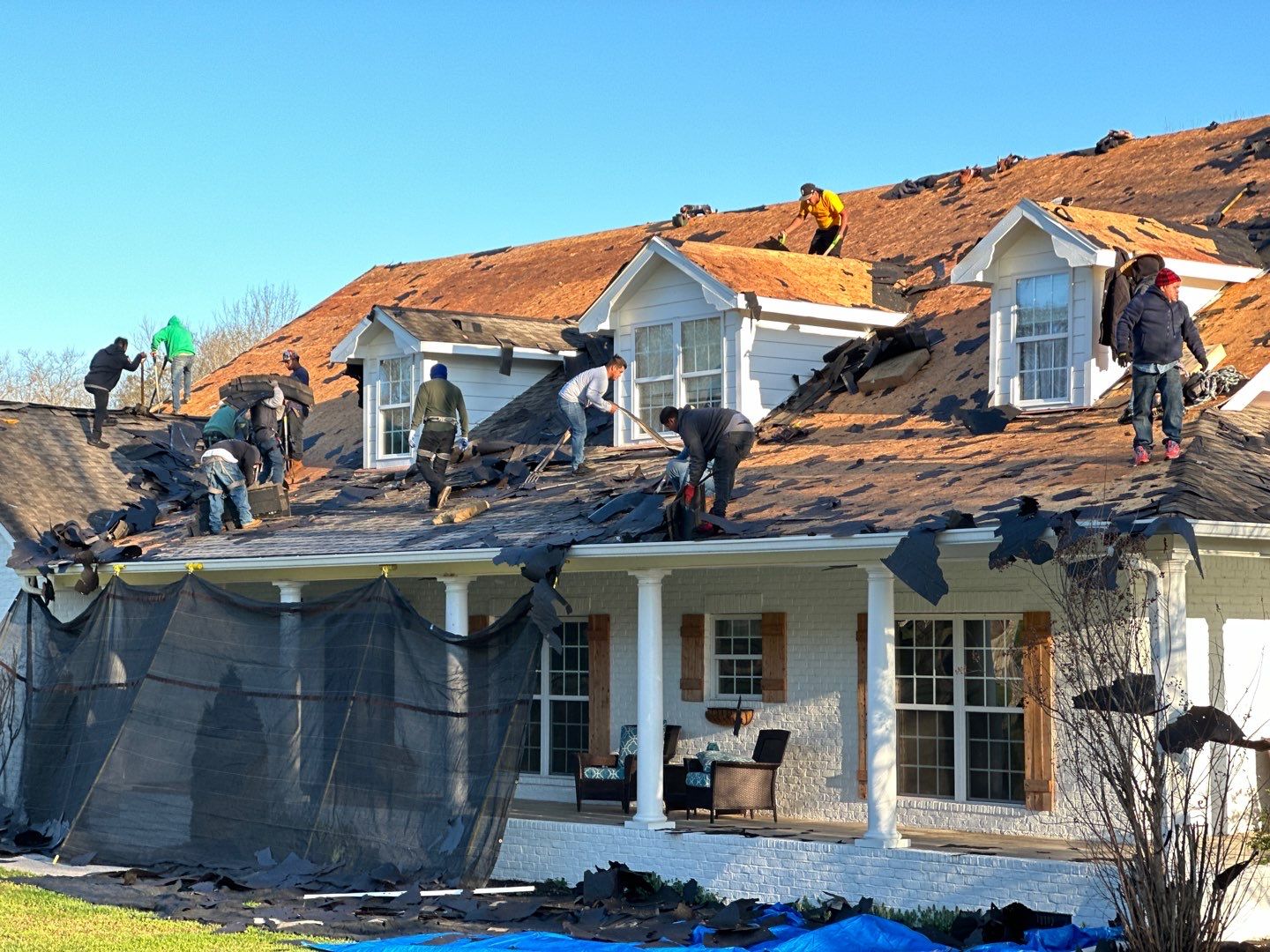 Residential Roofing Installation using GAF Timberline HDZ Charcoal by Undersun Roofing 