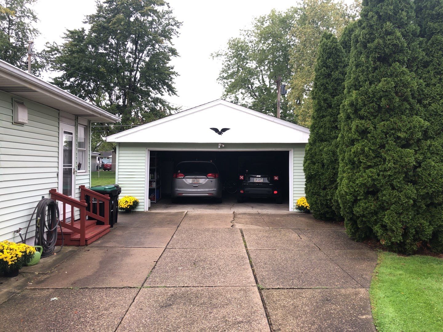 Exterior Siding and Window Replacement by Ivy Lea Construction