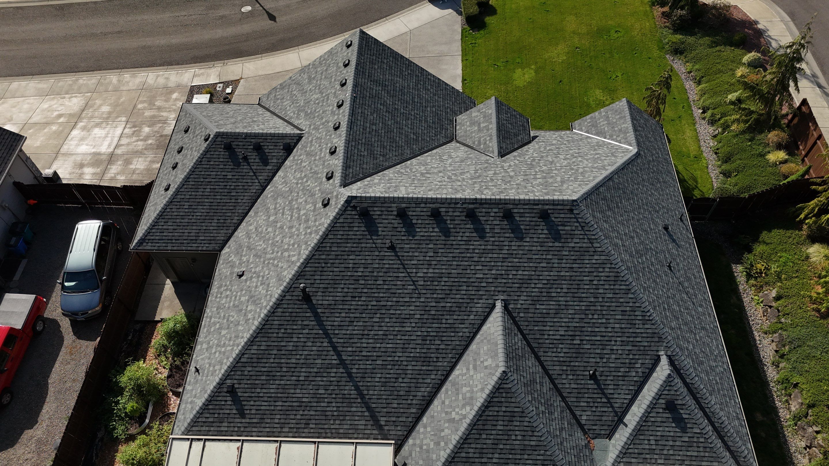 Estate Gray | Roof Replacement in Vancouver, WA 98686 by Valiant Roofing, LLC