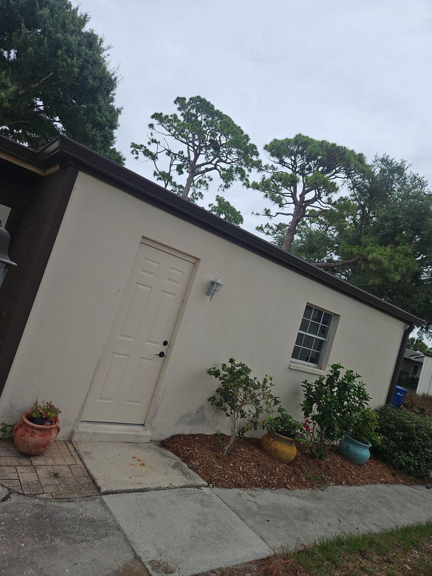 Seamless Aluminum Gutter Installation using Musket Brown Seamless Gutters in Nokomis FL by Gutter Professors