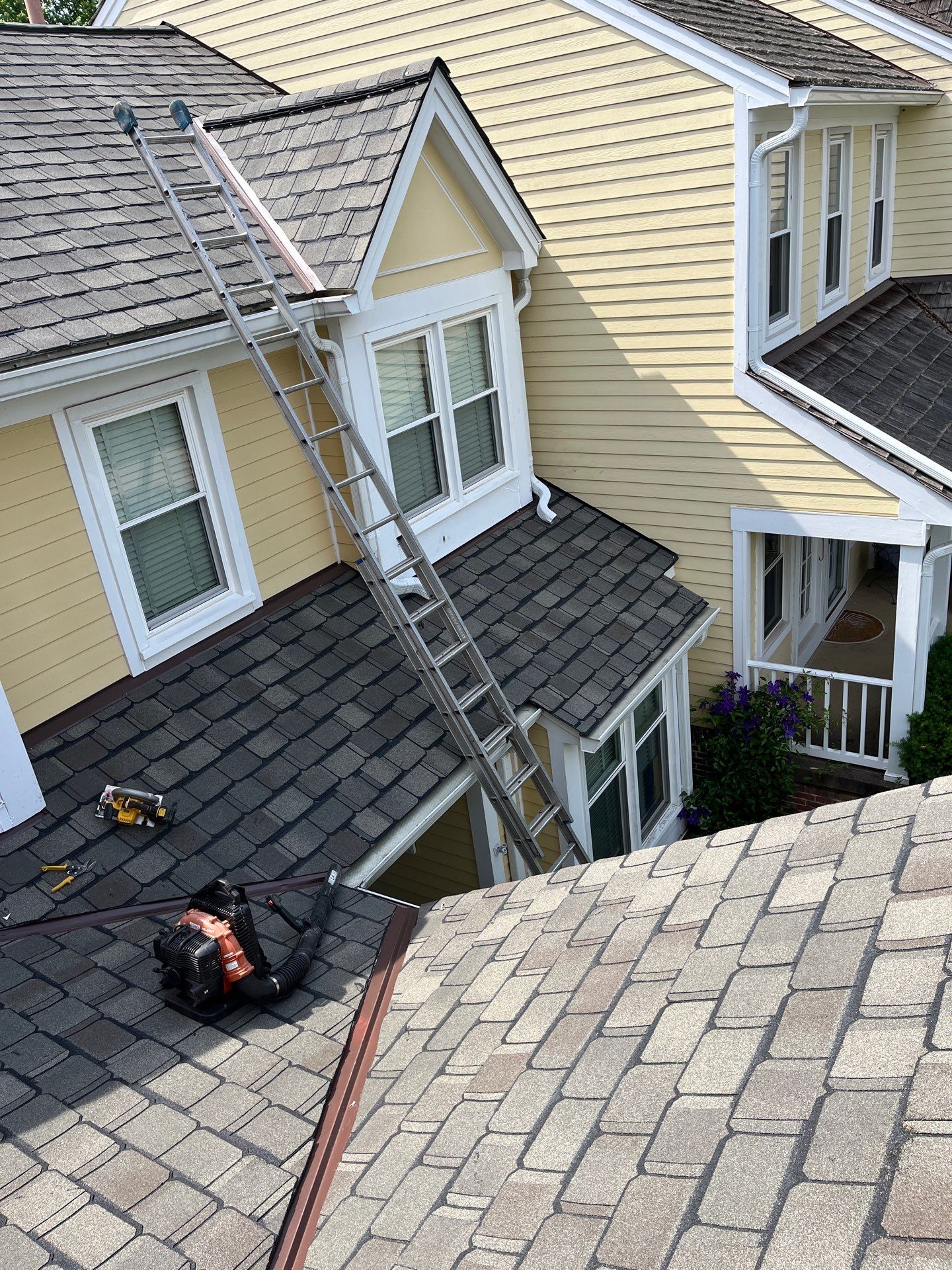 Arlington: CertainTeed Grand Manor Designer Shingles in Weathered Wood by RM Banning, Inc.