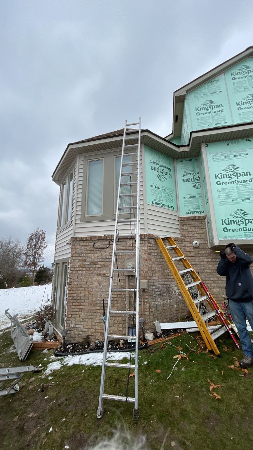 Siding Replacement using CertainTeed Restoration Classic D5 by 180 Contractors
