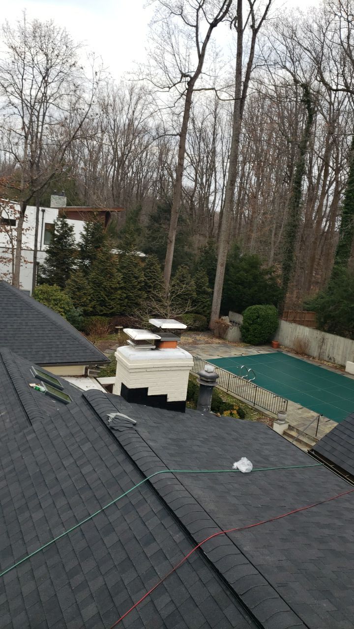 McLean: Certainteed Landmark Pro Designer Shingles in Max Def Charcoal Black by RM Banning, Inc.