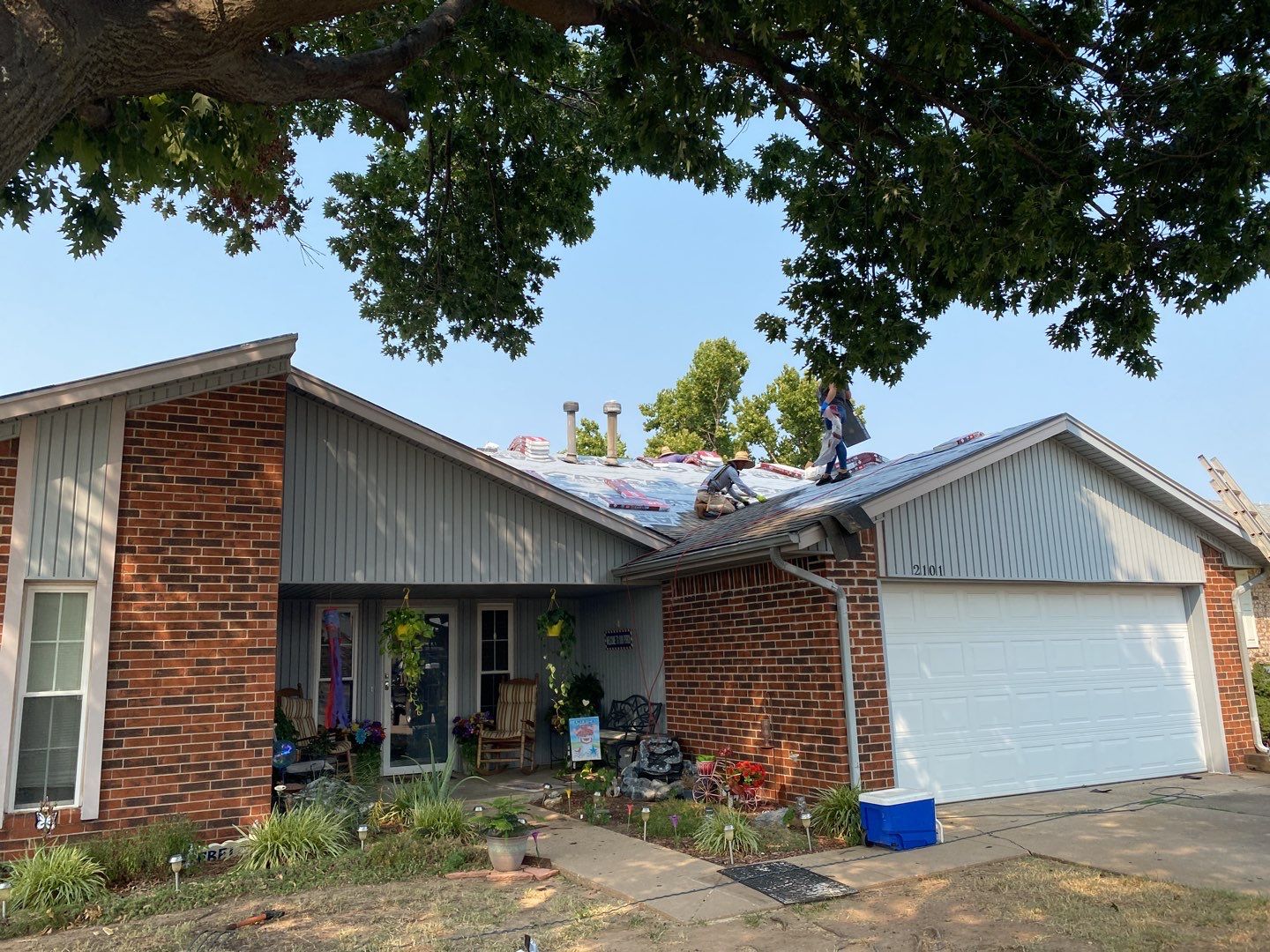 GAF - Weatherwood by Frontline Roofing and Construction