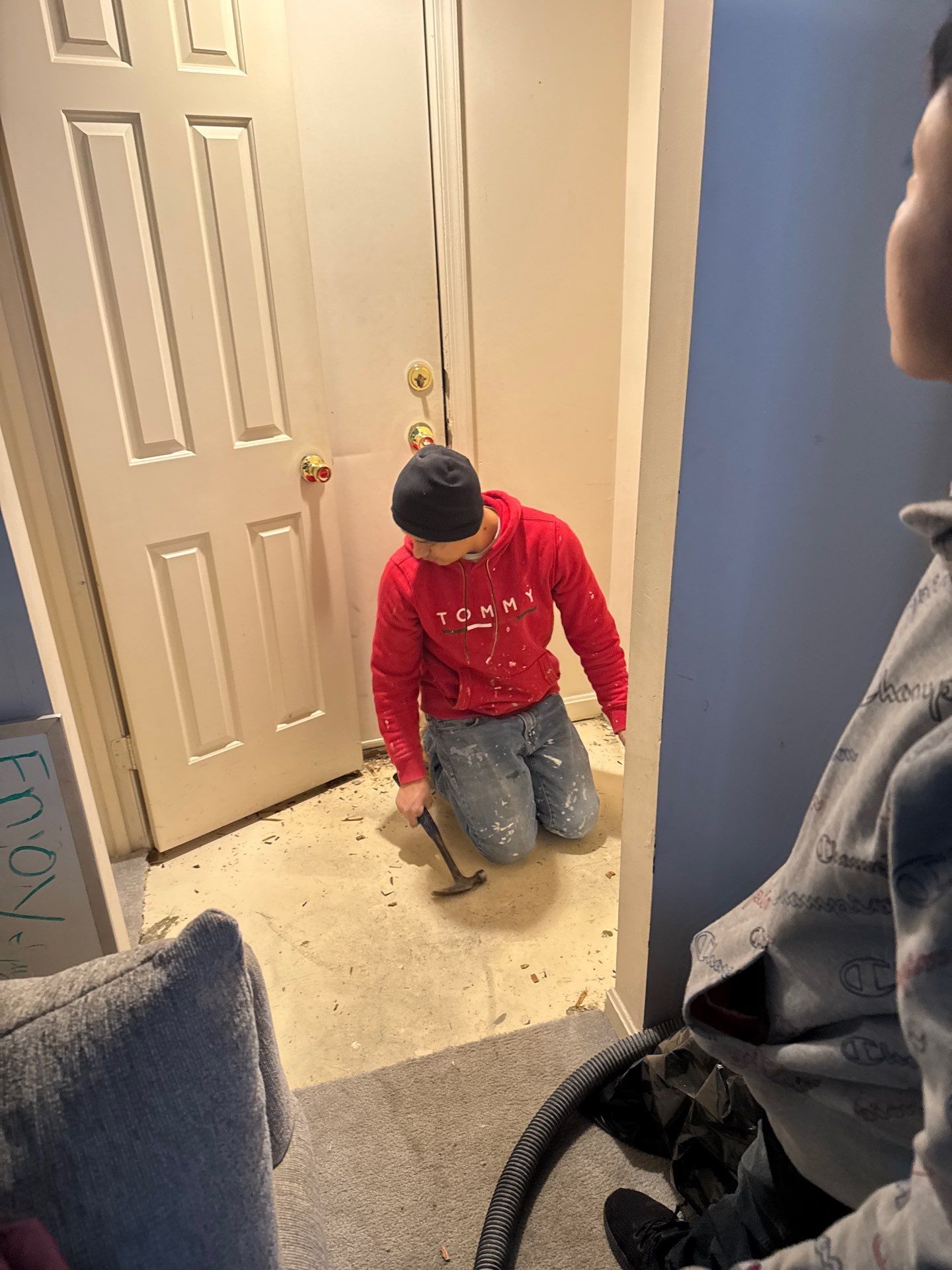 LAUNDRY AND HALLWAY REMODELING using Sherwin Williams  by La Bendicion Contruction Llc