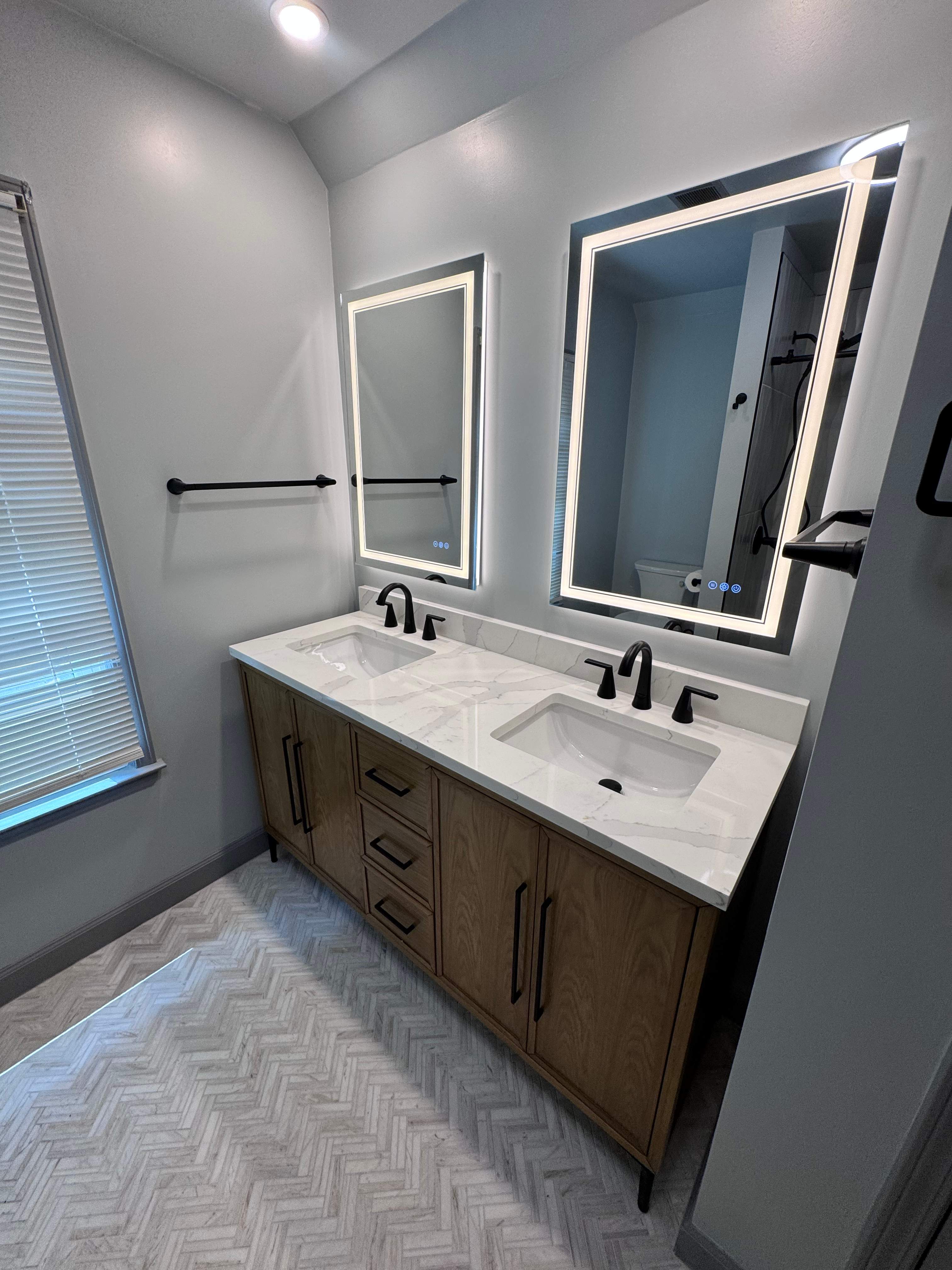 Guest bathroom renovation by Prudencio
