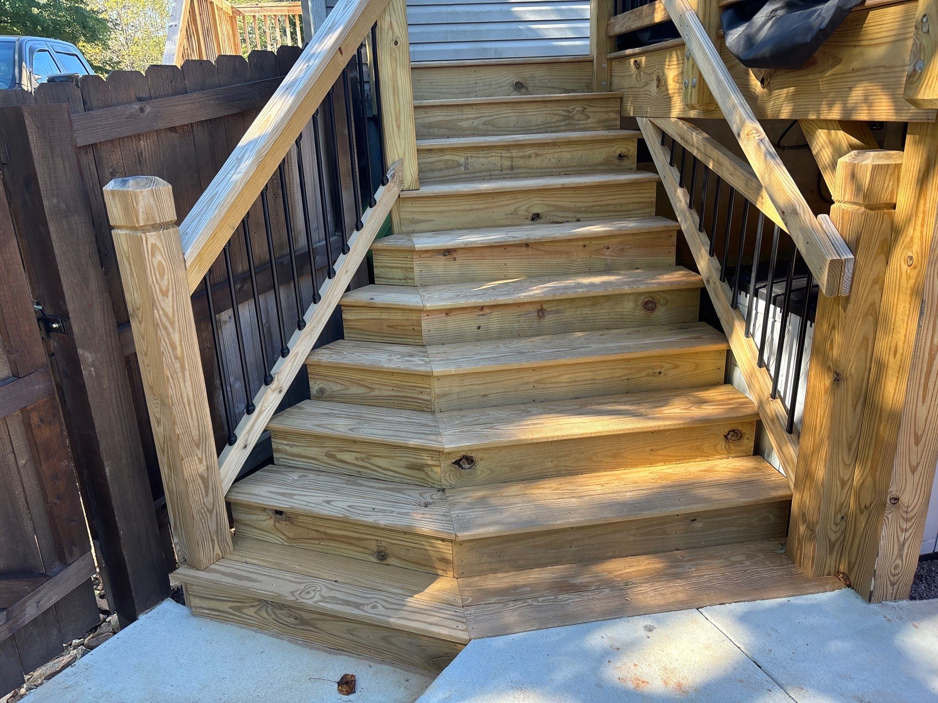 Wood Deck using Wood Sealant by DuraSeal