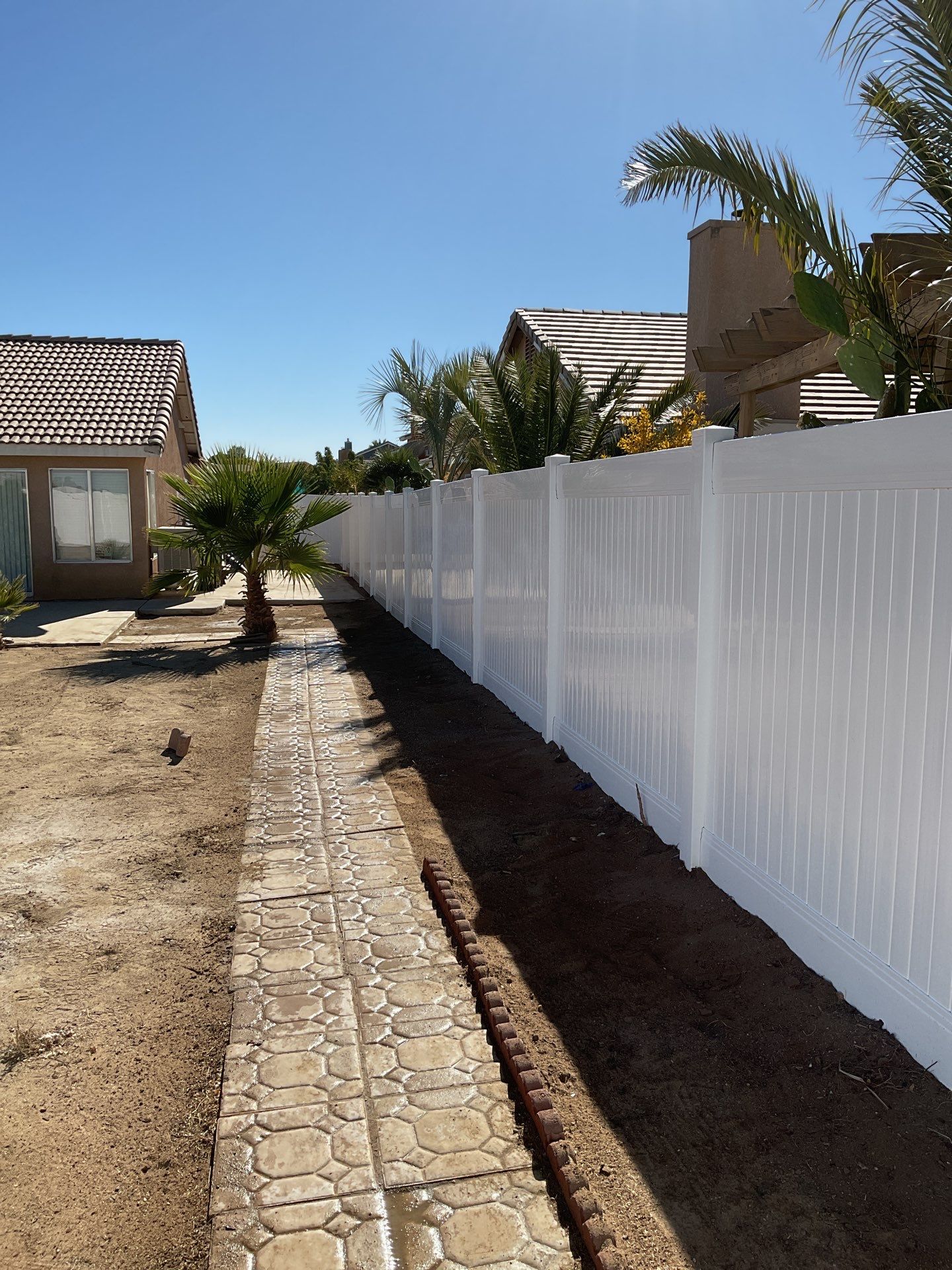 Fence Installation using Vinyl by Fence Guys Inc.