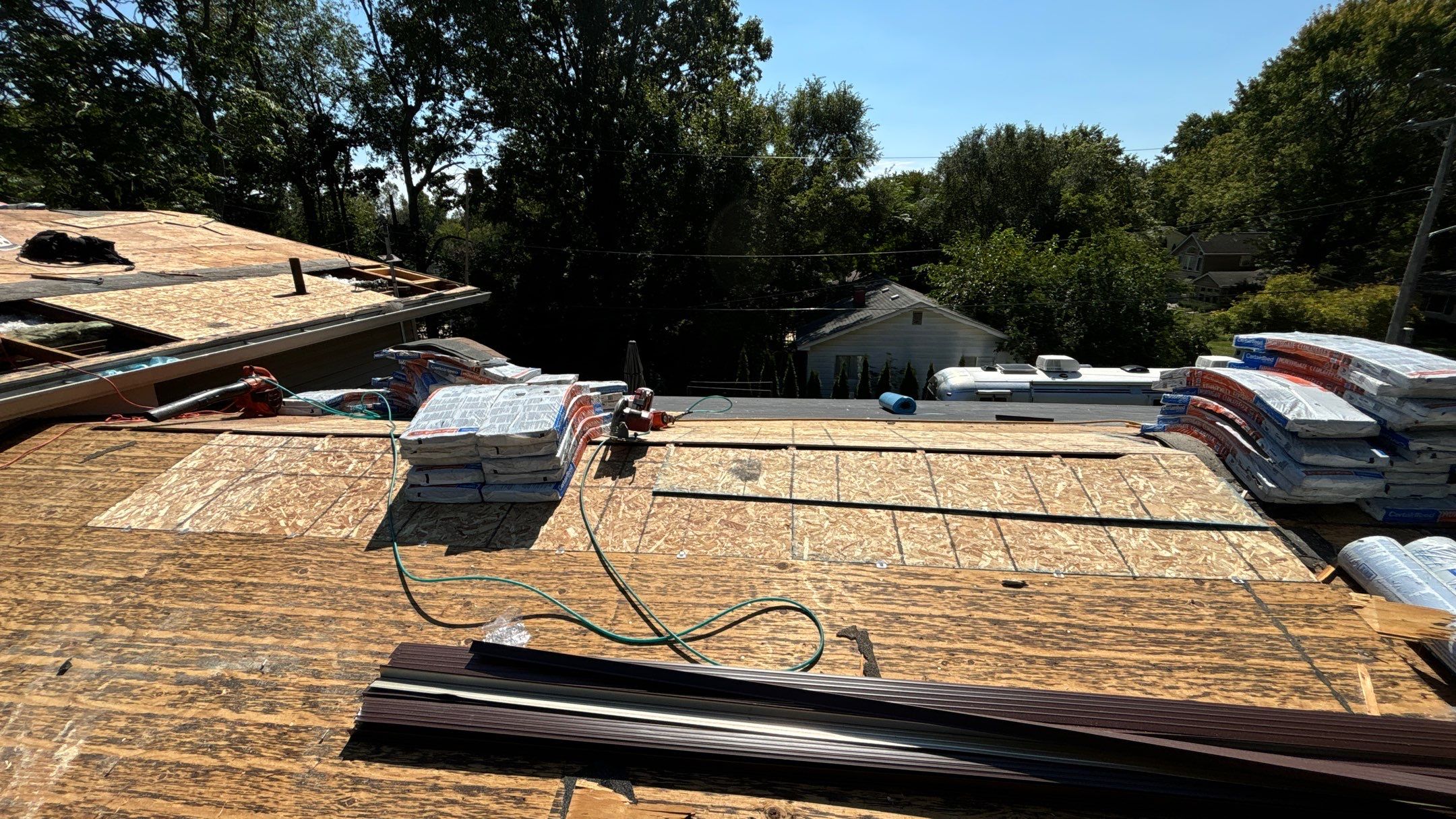 Roof Replacement using CertainTeed Landmark by 180 Contractors