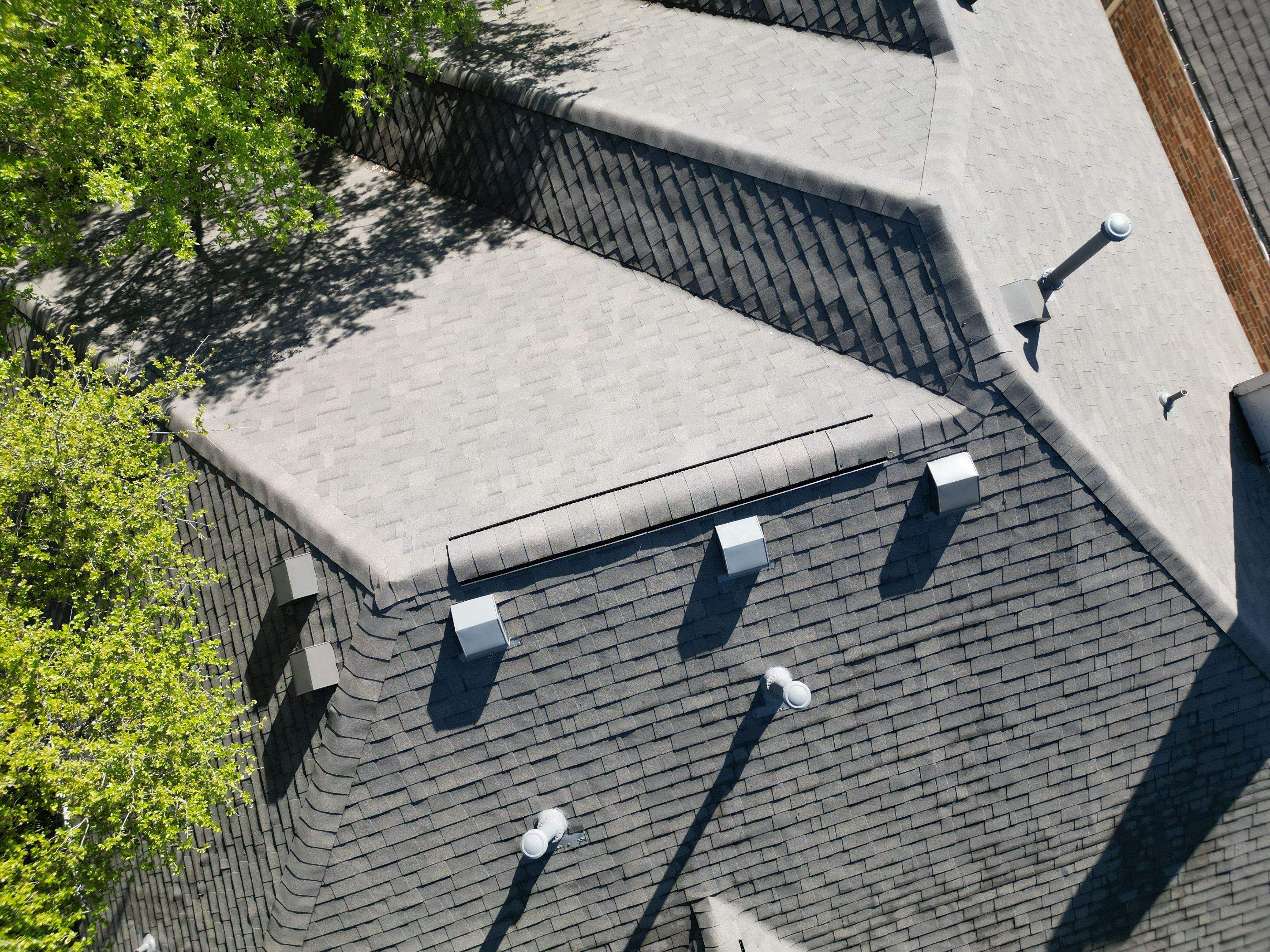 Weathered Wood - Malarkey Highlander by RoofsOnly.com