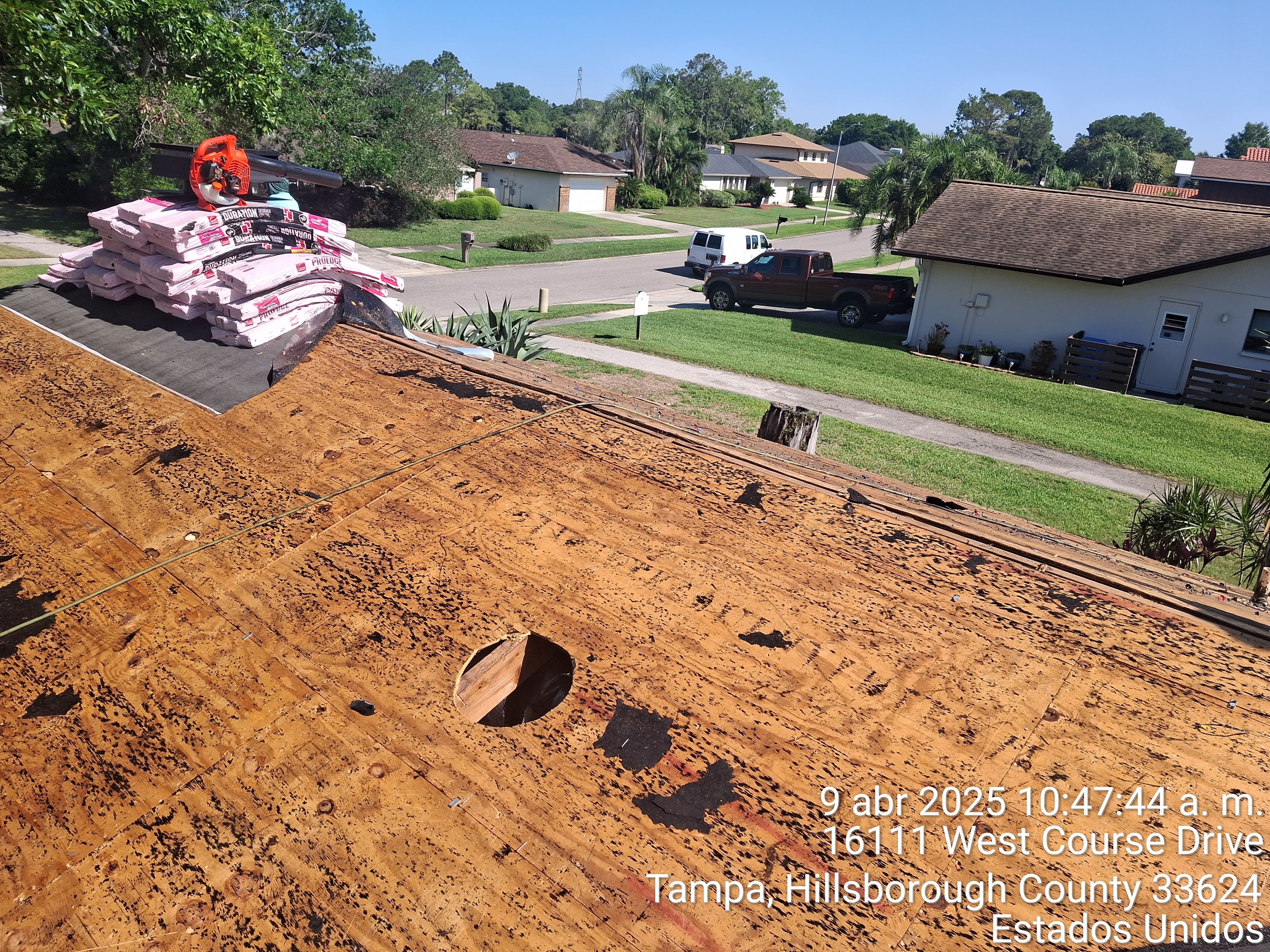 Owens Corning Designer Series (Summer Harvest) by RoofGuru AI LLC
