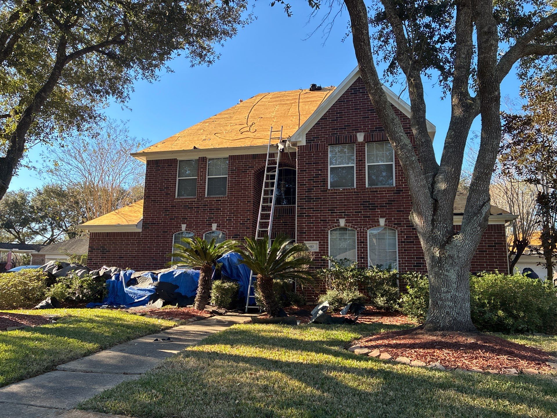 Roof Replacement in The Forest of Friendswood, Friendswood TX by Roof Repair Company