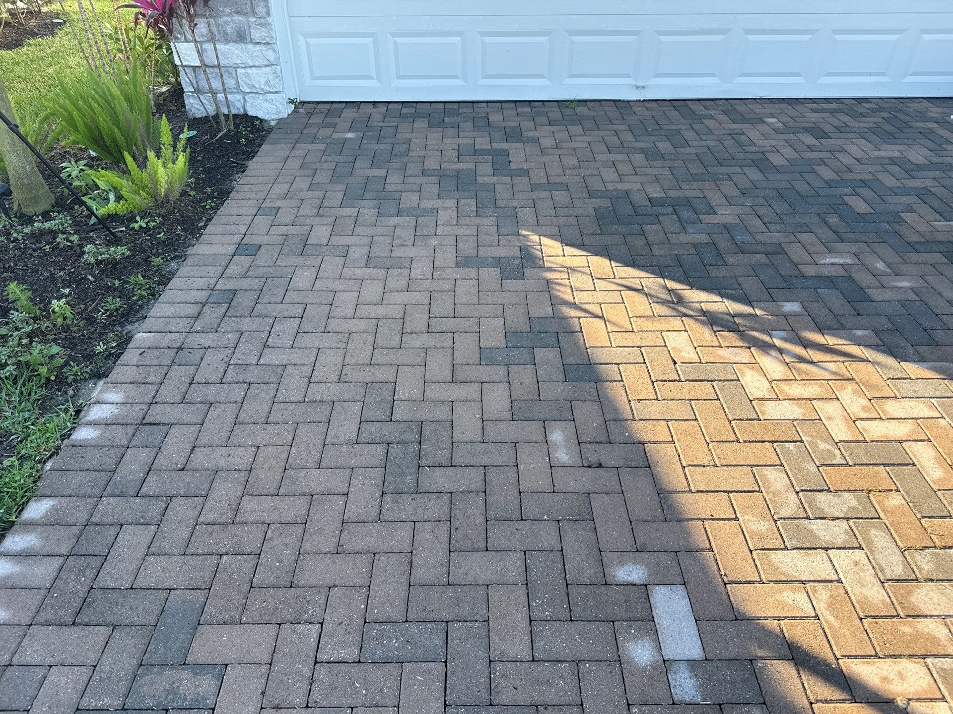 Paver Driveway Cleaning, Oil Stain Removal & Sidewalk Cleaning in Trevesta – Palmetto, FL by Sunshine AquaWash