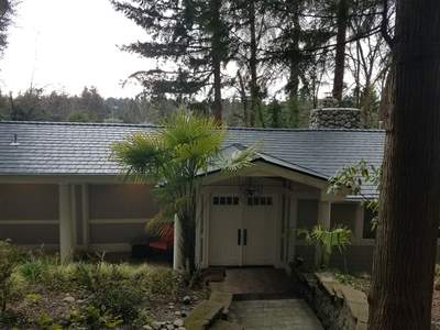2471 Bellevue