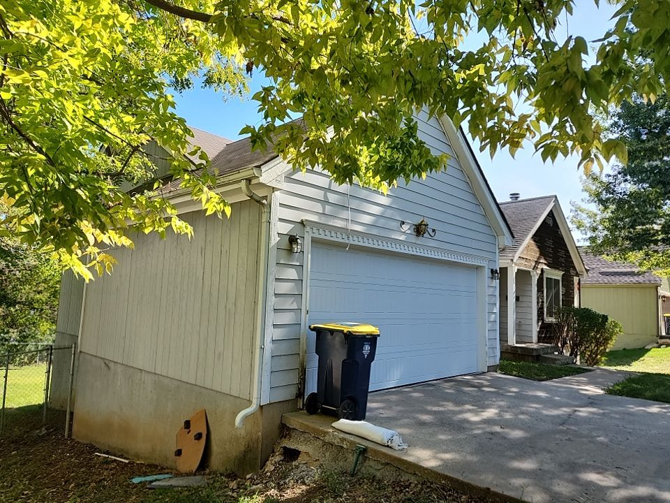 Siding Installation using Market Square by EEC  Windows, Siding & Roofing 