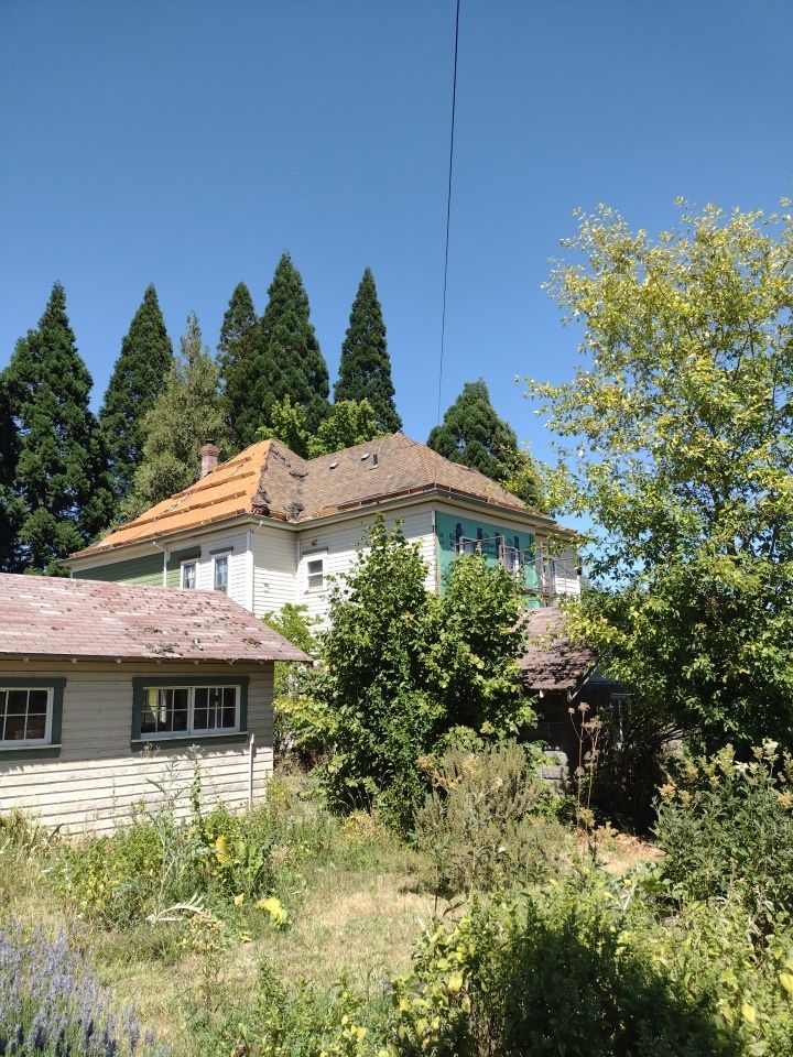 Residential Roofing Installation using Malarkey Vista AR Shingles by Orezona Building & Roofing Company, Inc.